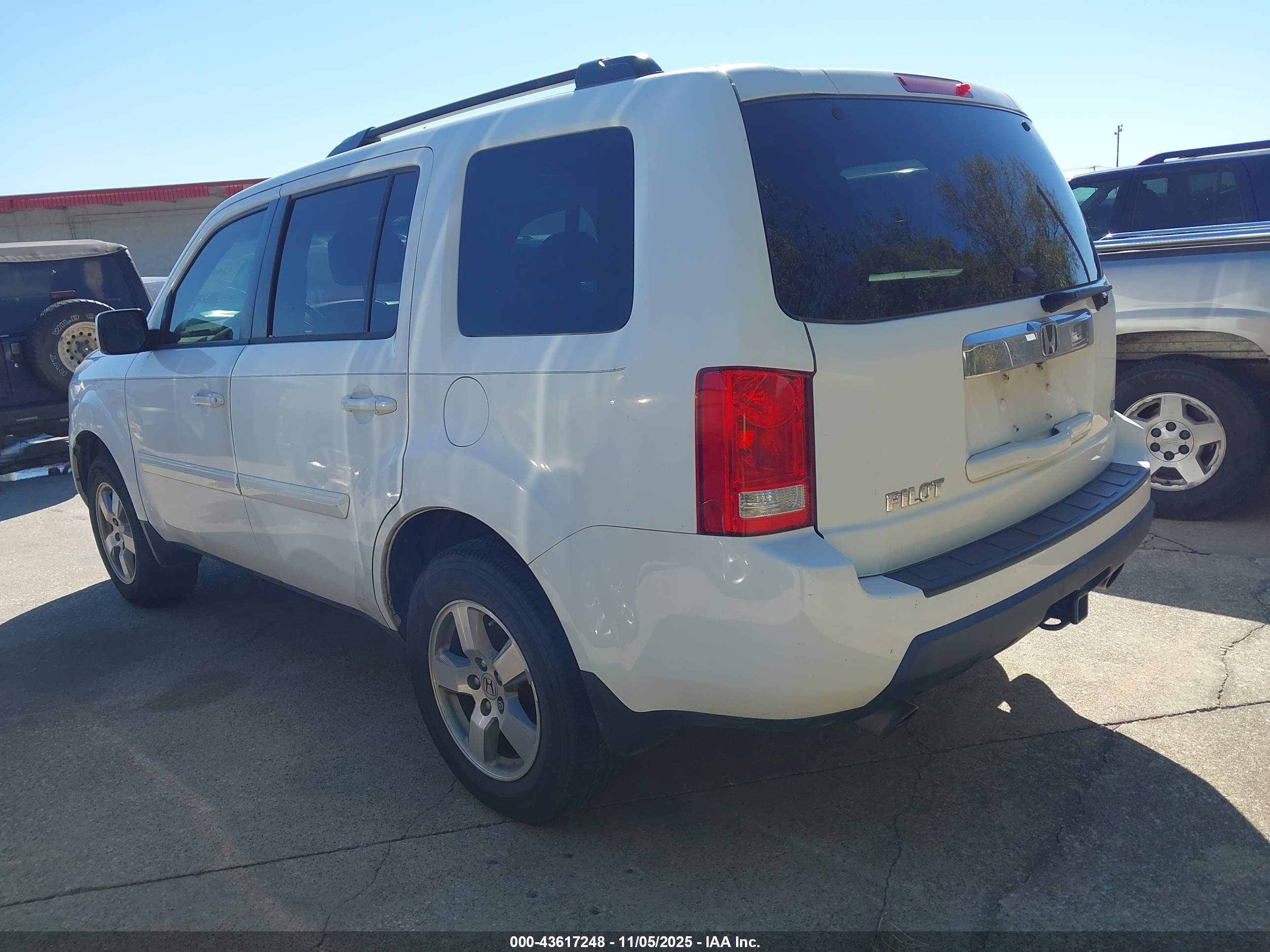 HONDA PILOT image 3