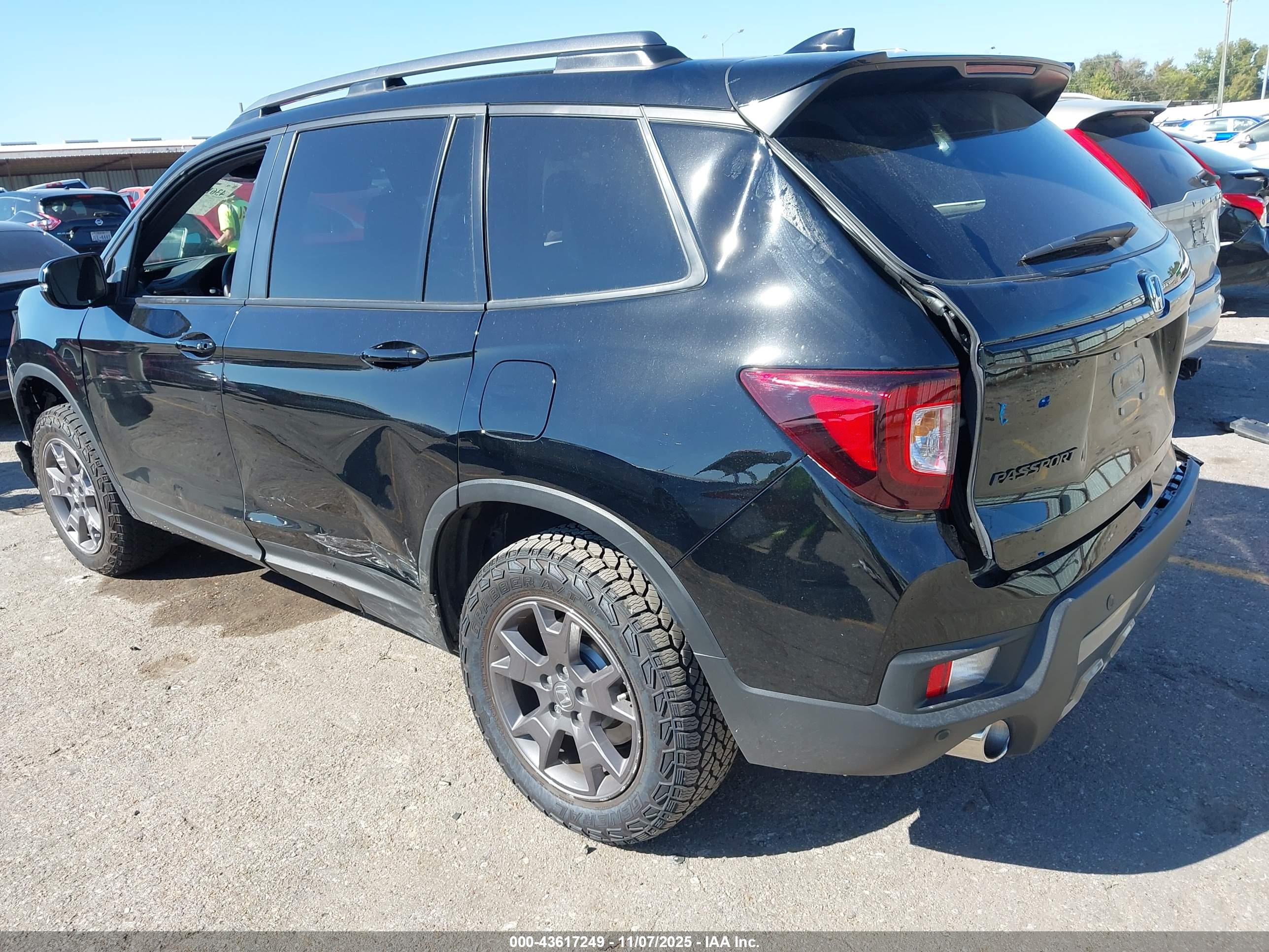 HONDA PASSPORT image 3