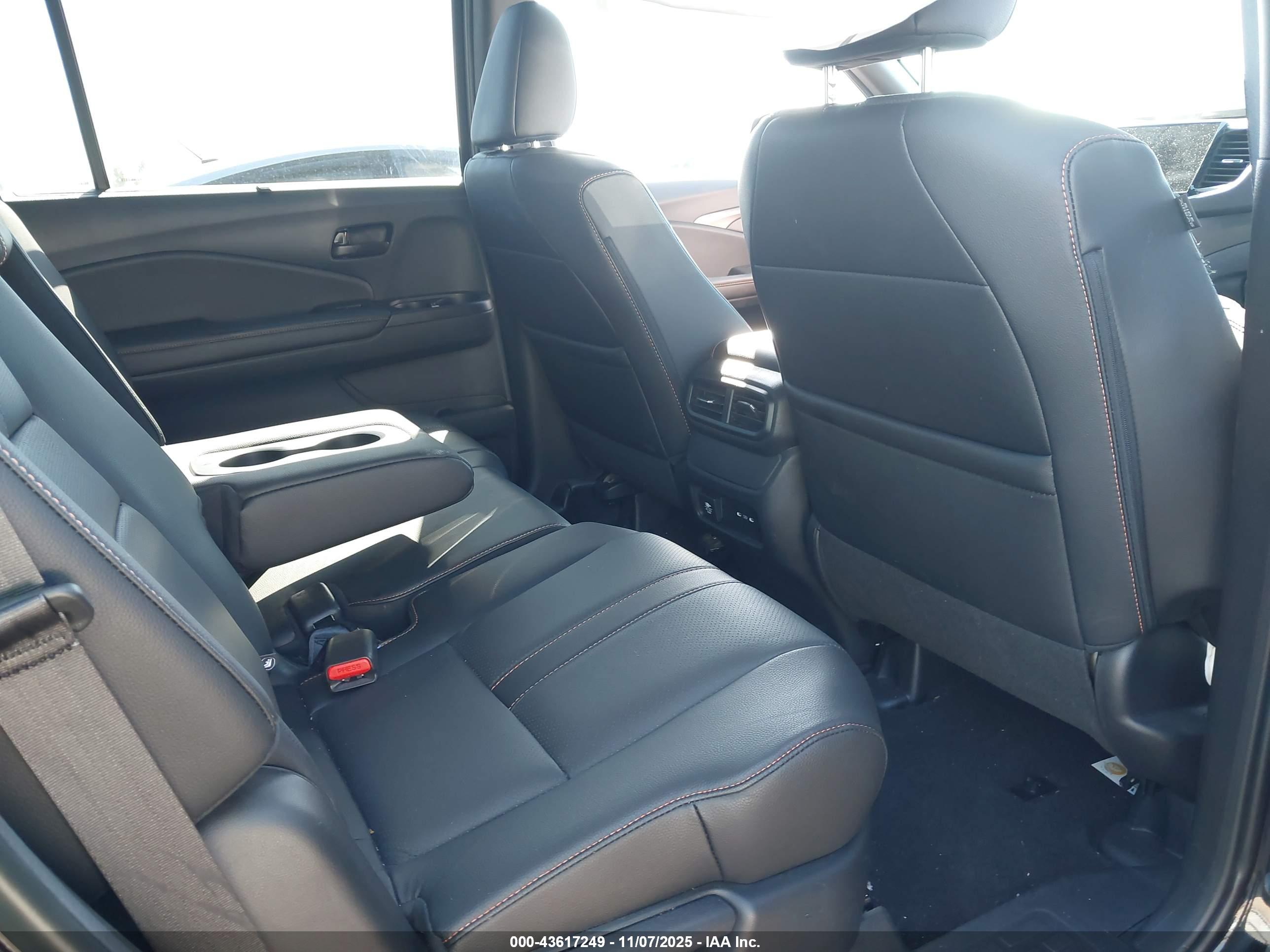 HONDA PASSPORT image 8