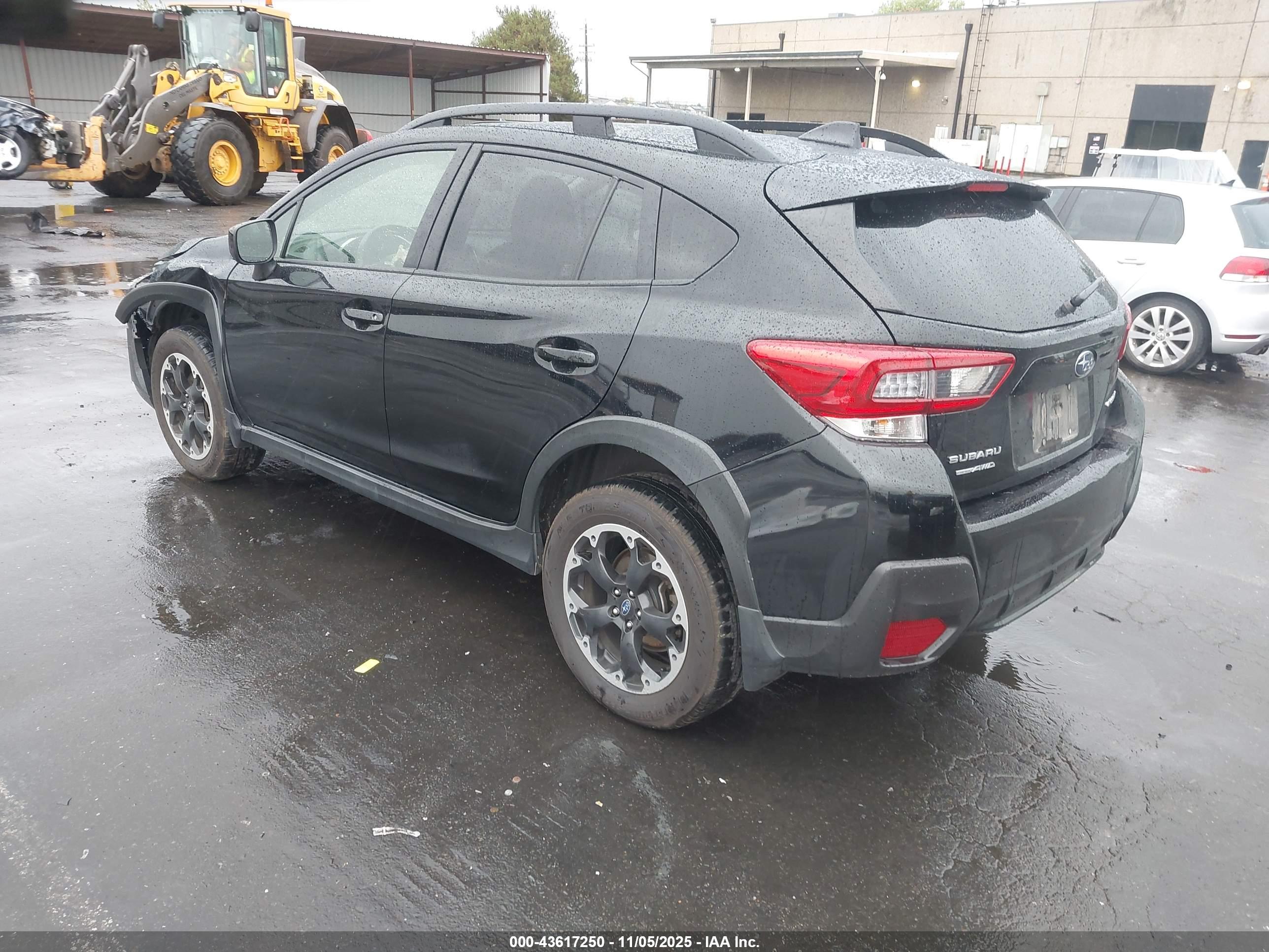 SUBARU CROSSTREK image 3