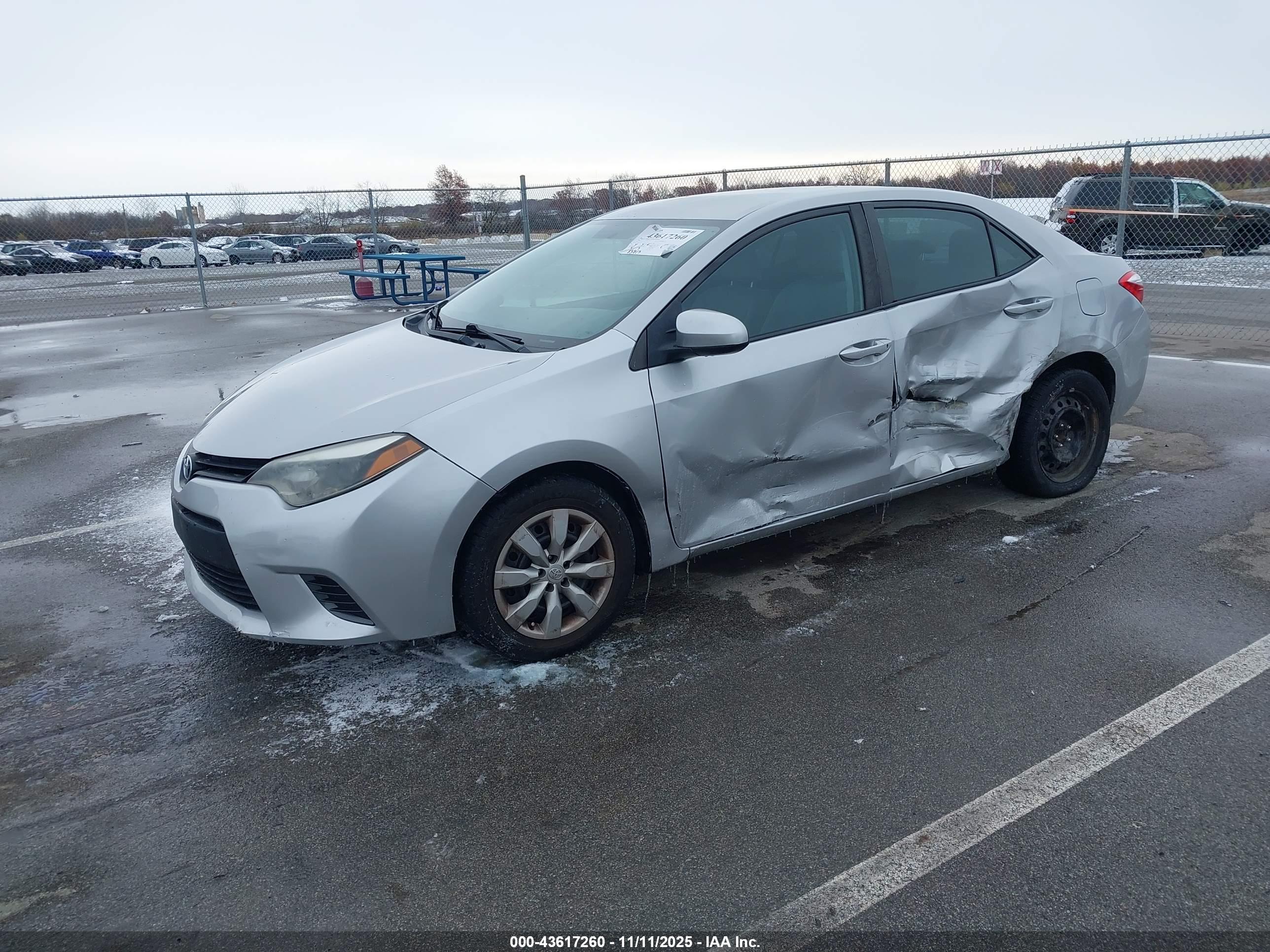 TOYOTA COROLLA image 2