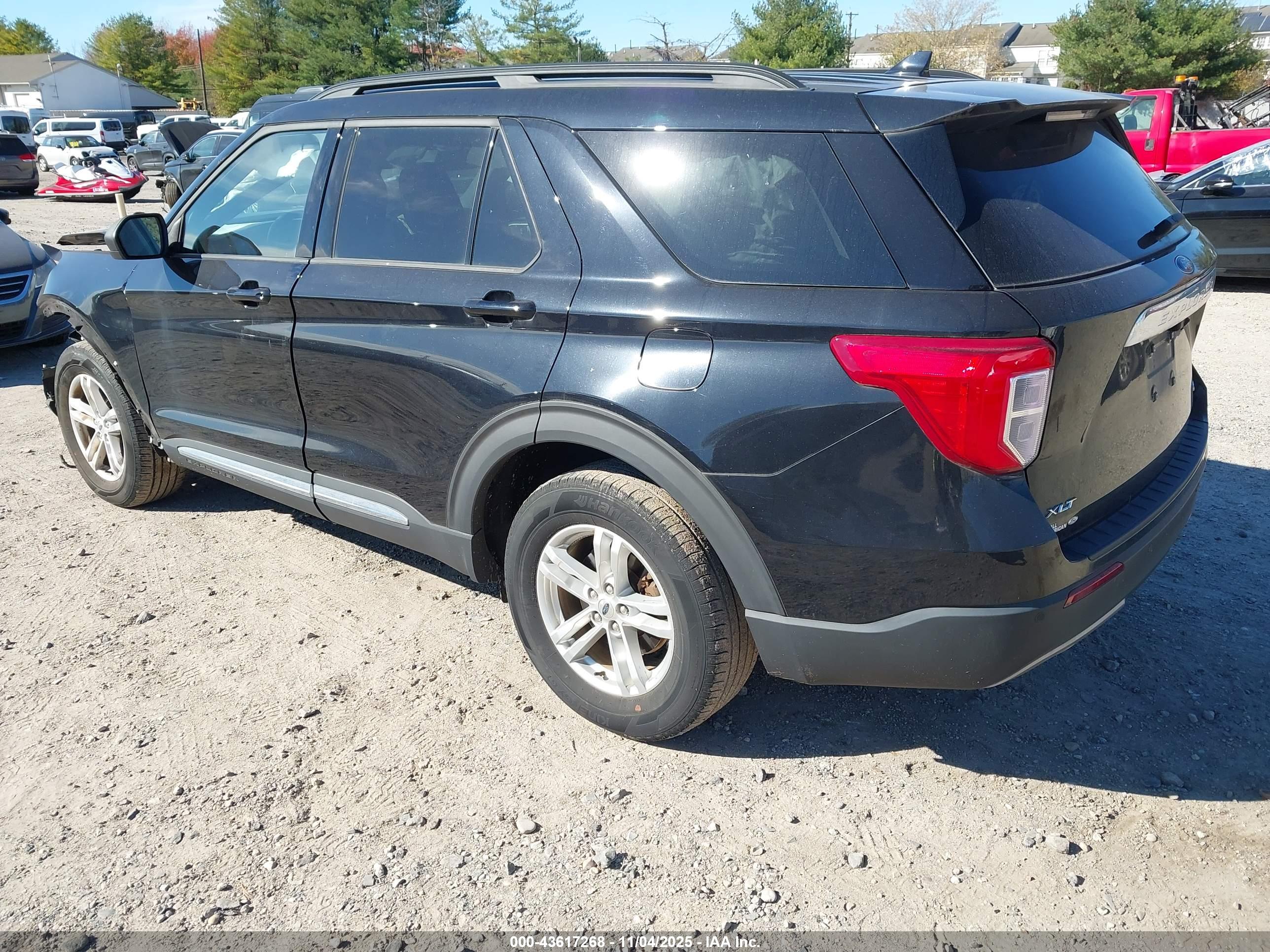 FORD EXPLORER image 3