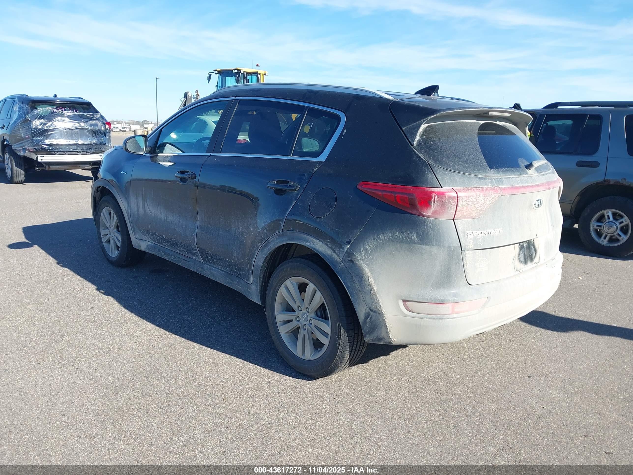 KIA SPORTAGE image 3