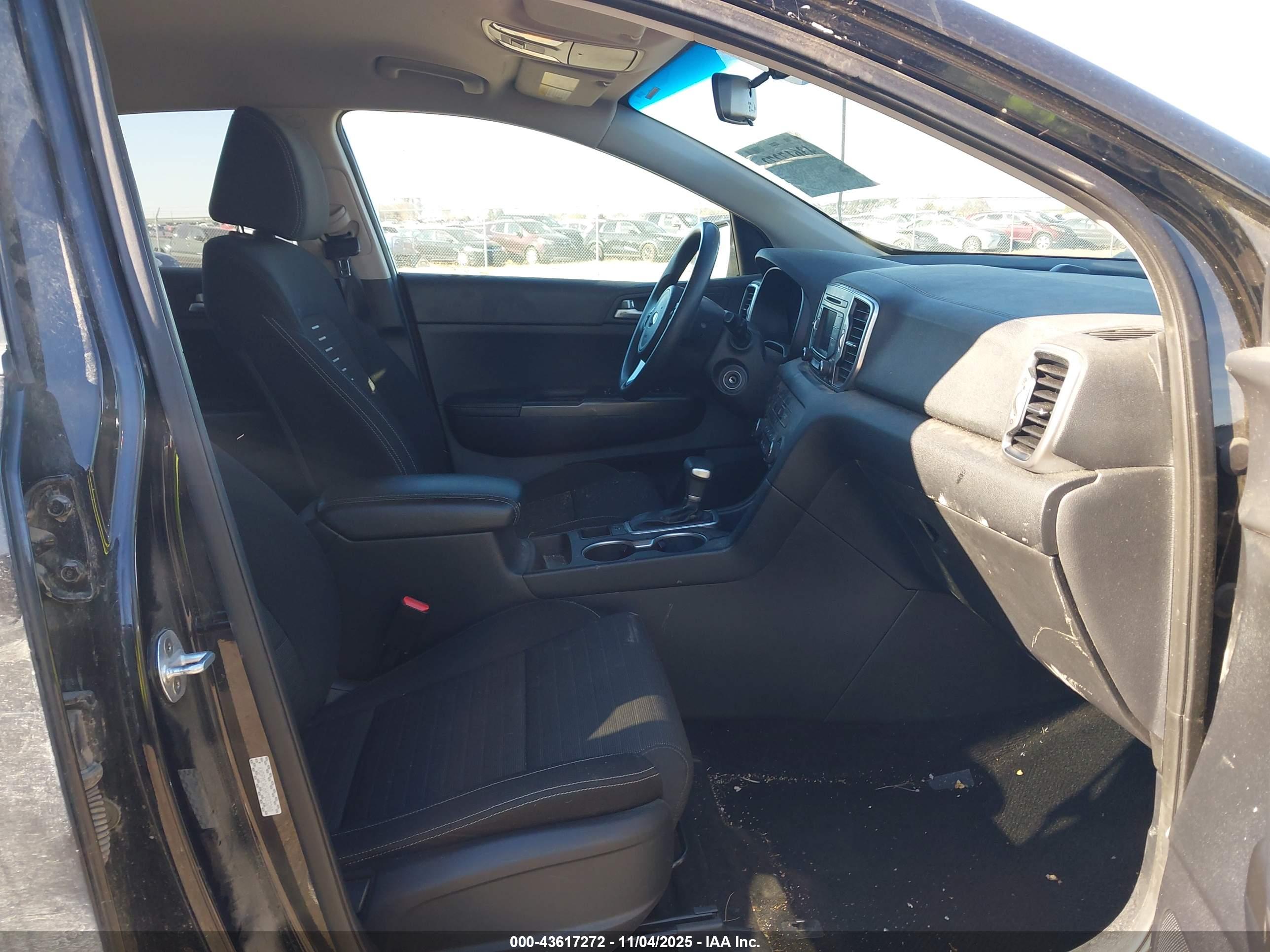 KIA SPORTAGE image 5