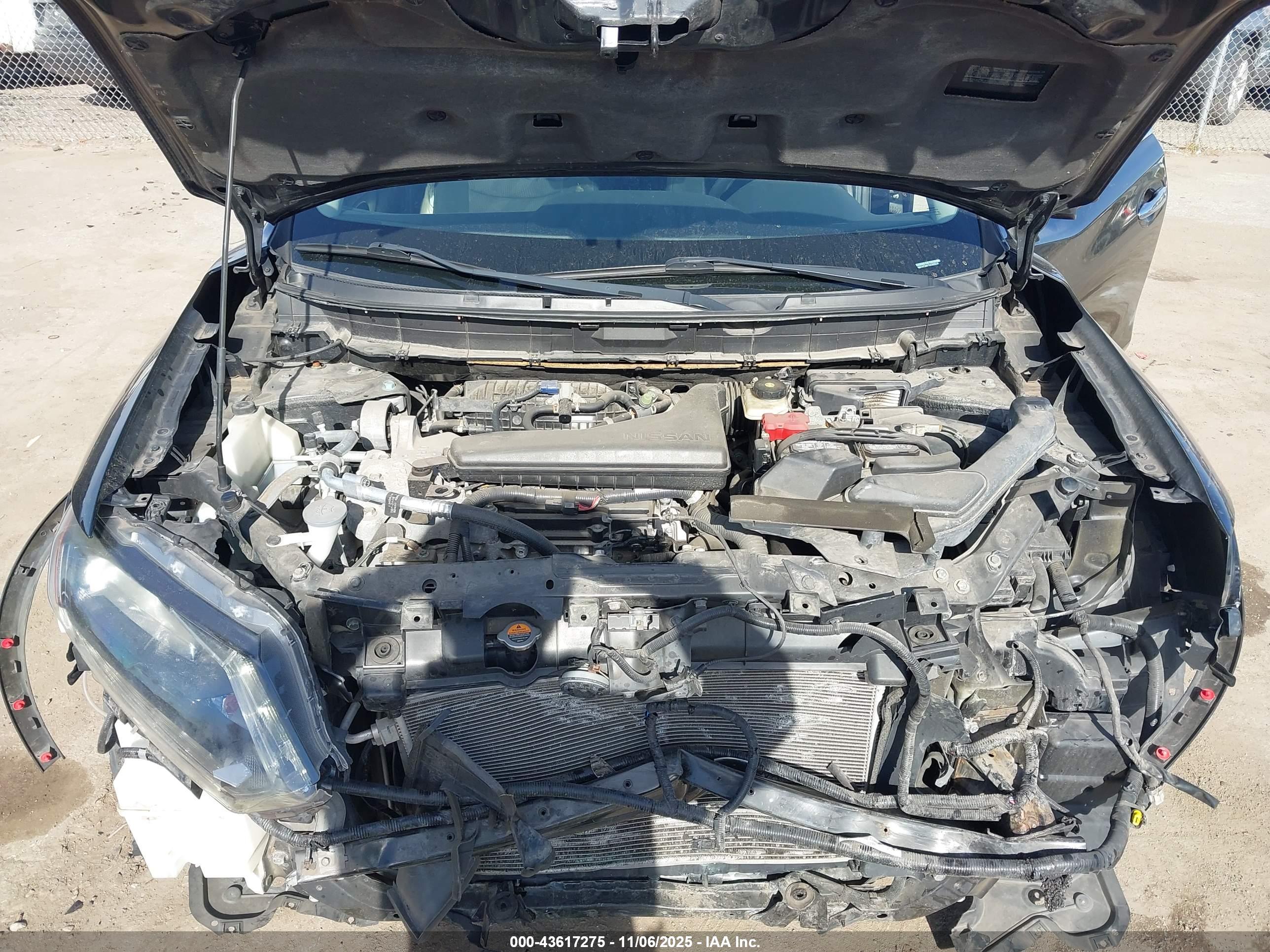 NISSAN ROGUE image 10