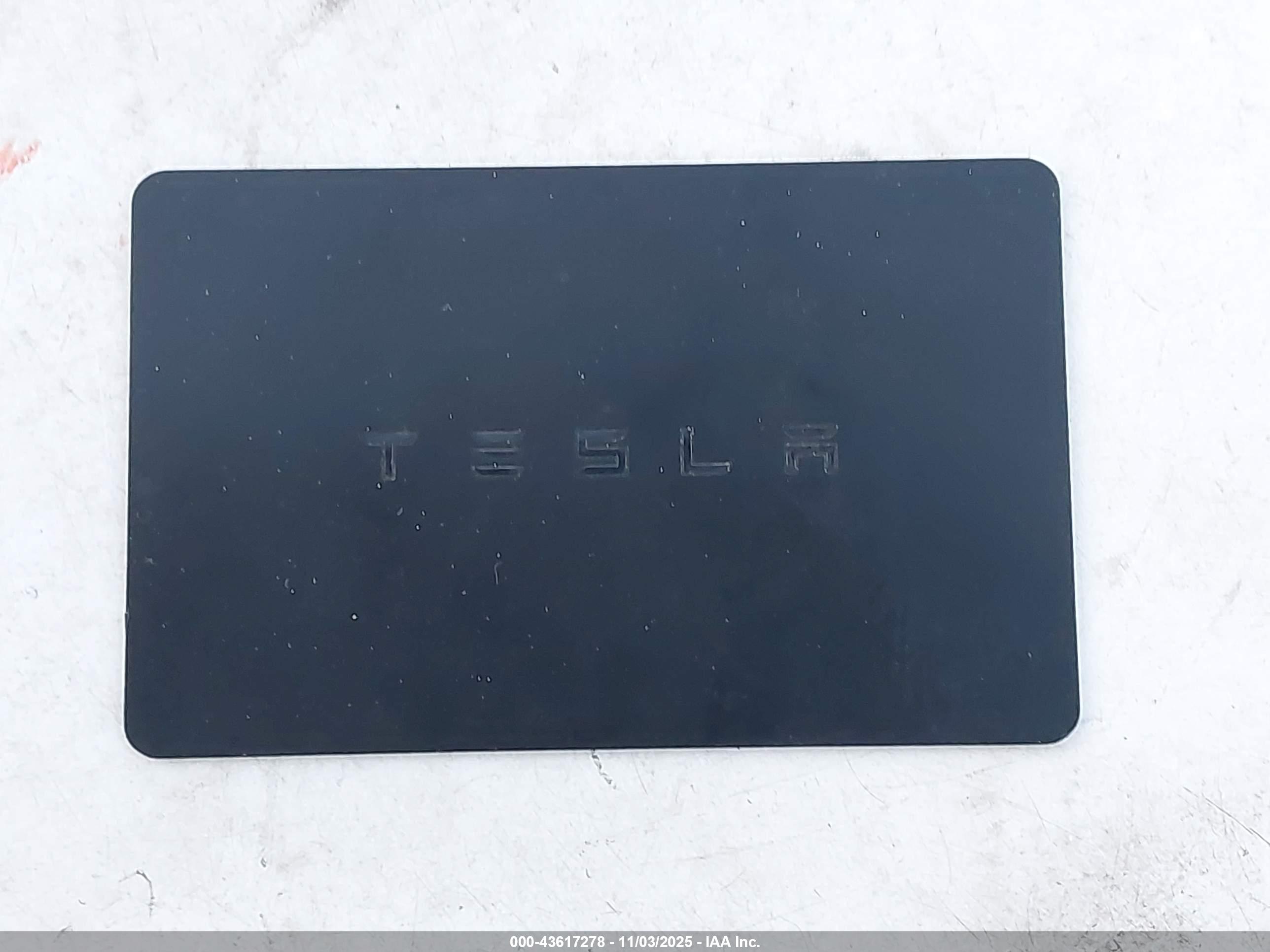 TESLA MODEL image 11