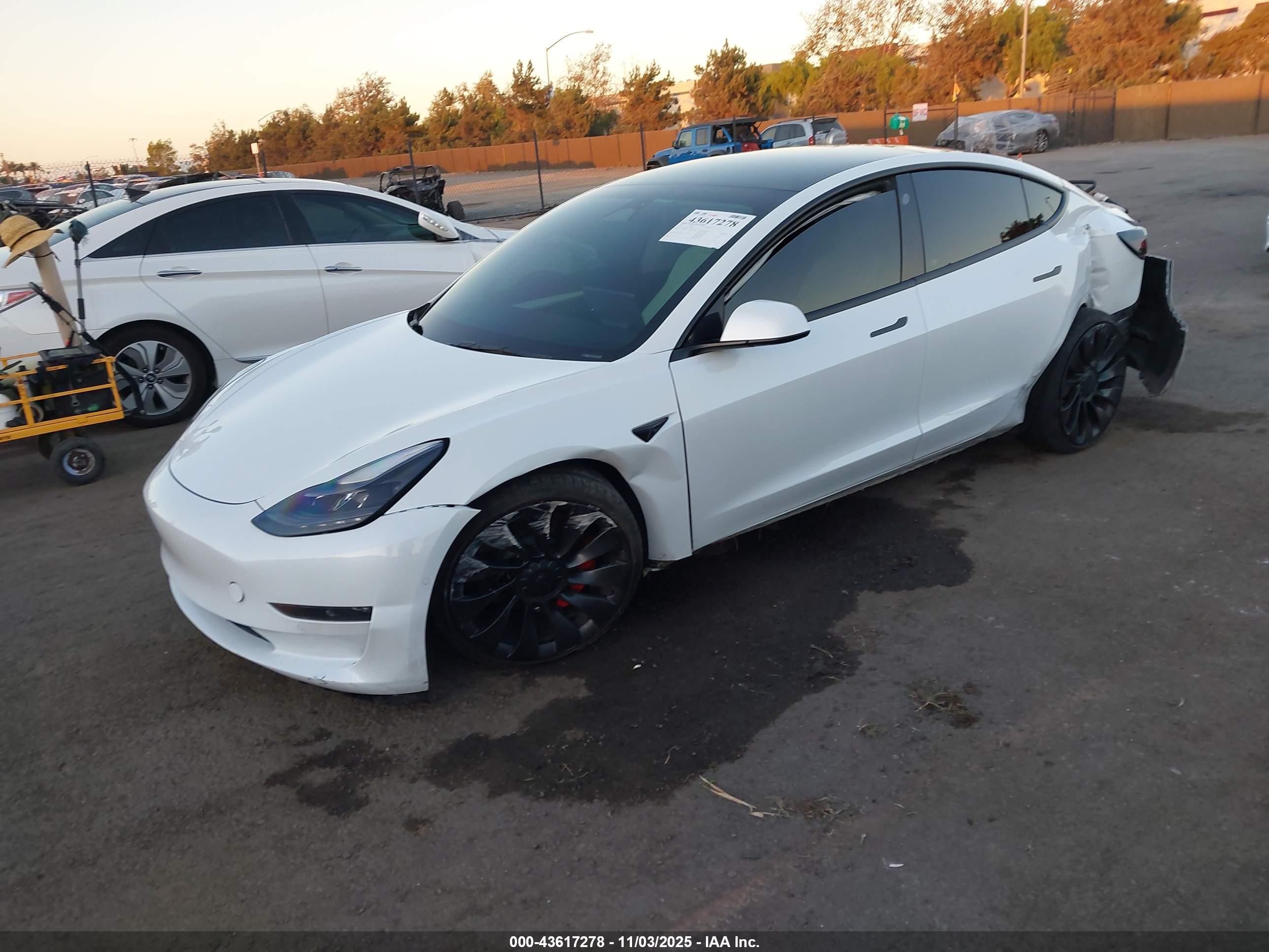 TESLA MODEL image 2