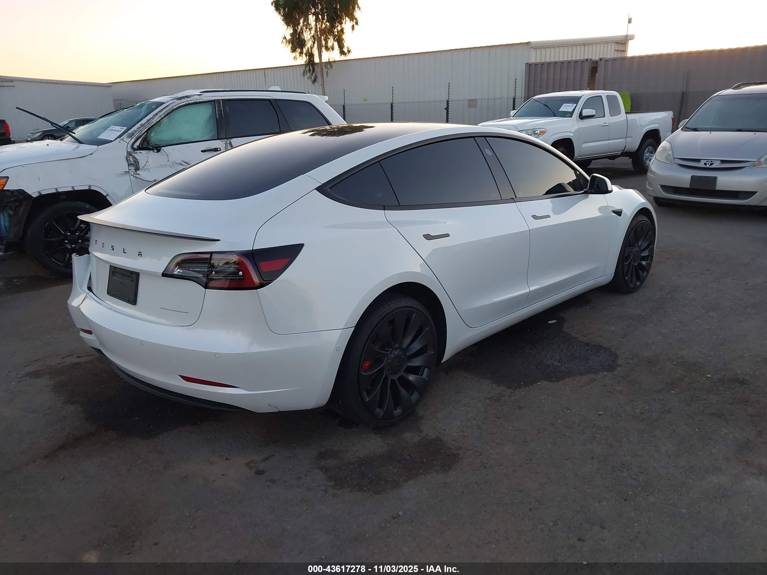 TESLA MODEL image 4
