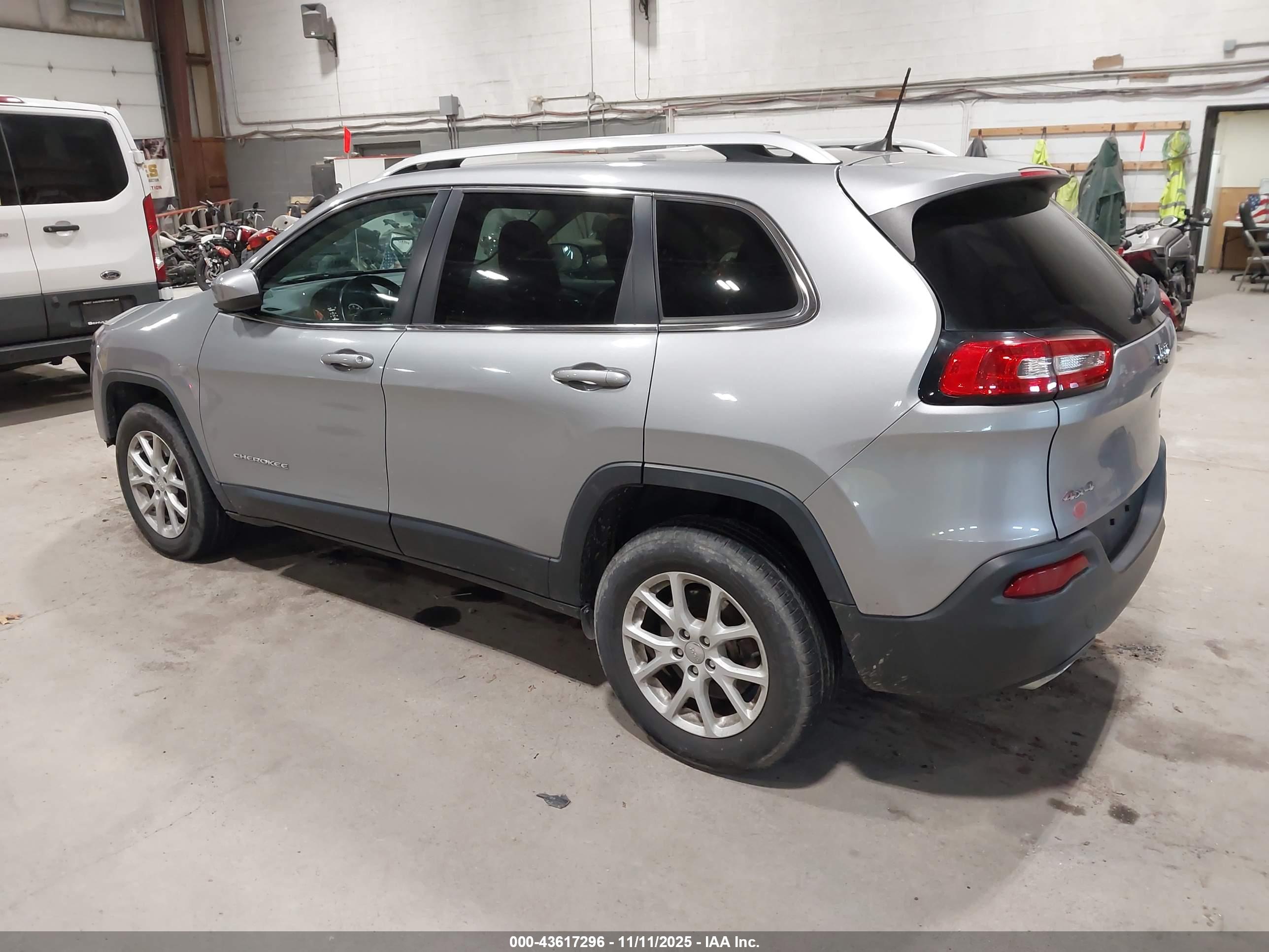 JEEP CHEROKEE image 3