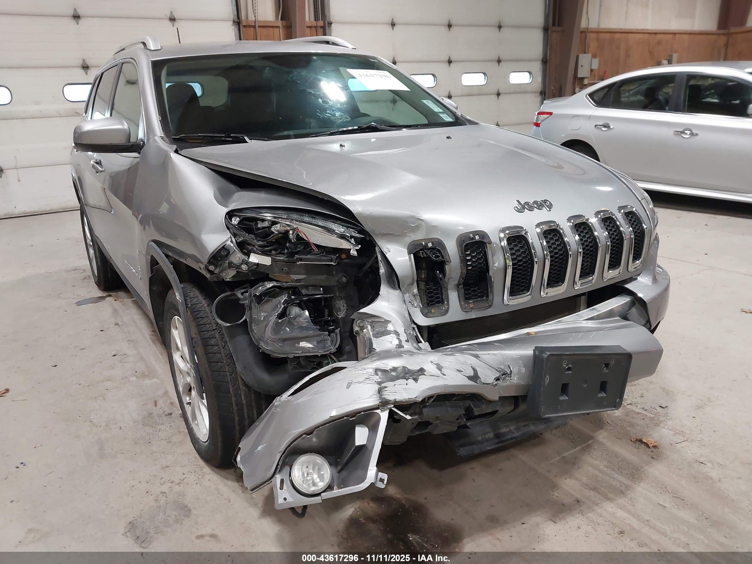 JEEP CHEROKEE image 6