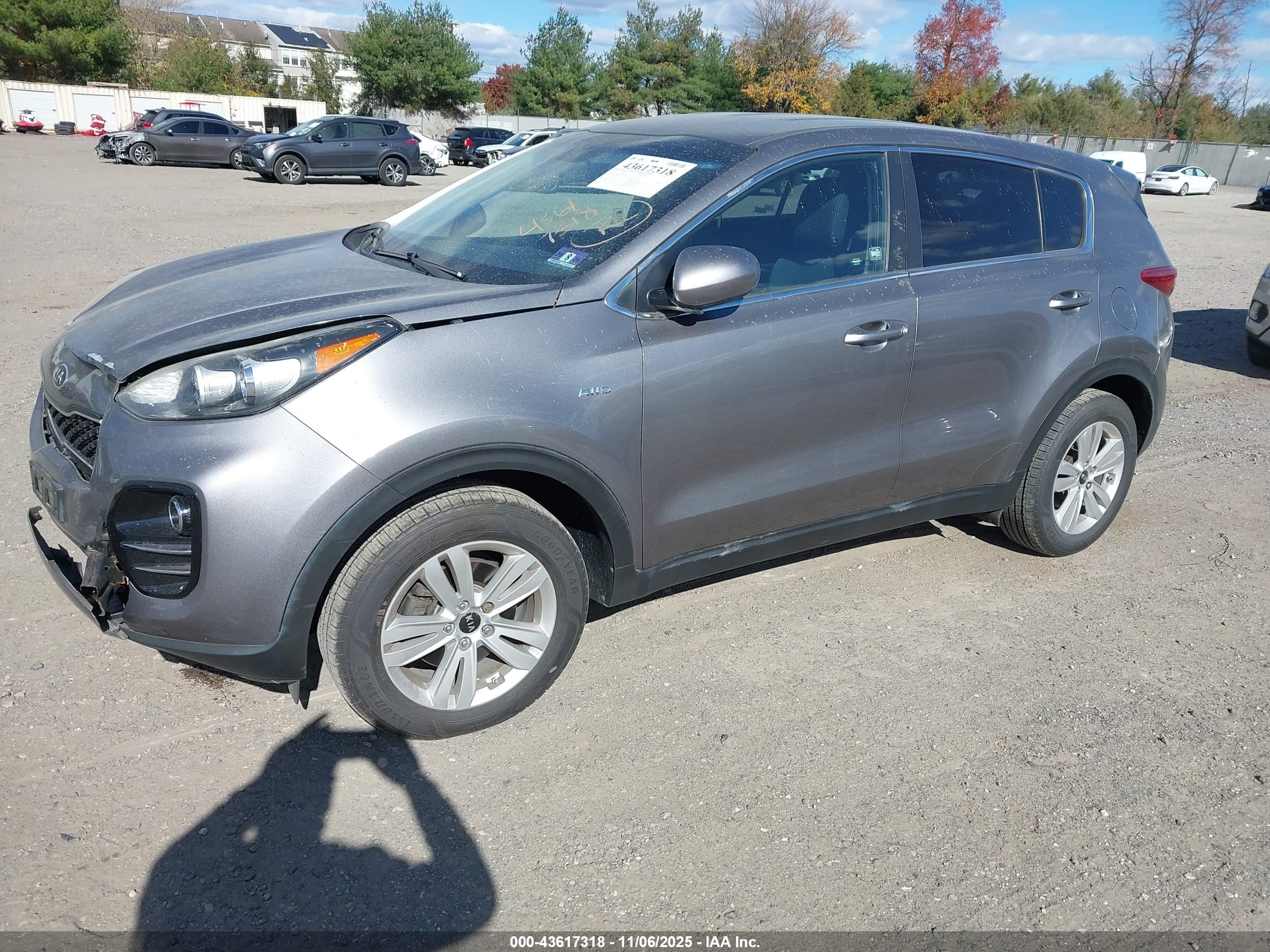 KIA SPORTAGE image 2