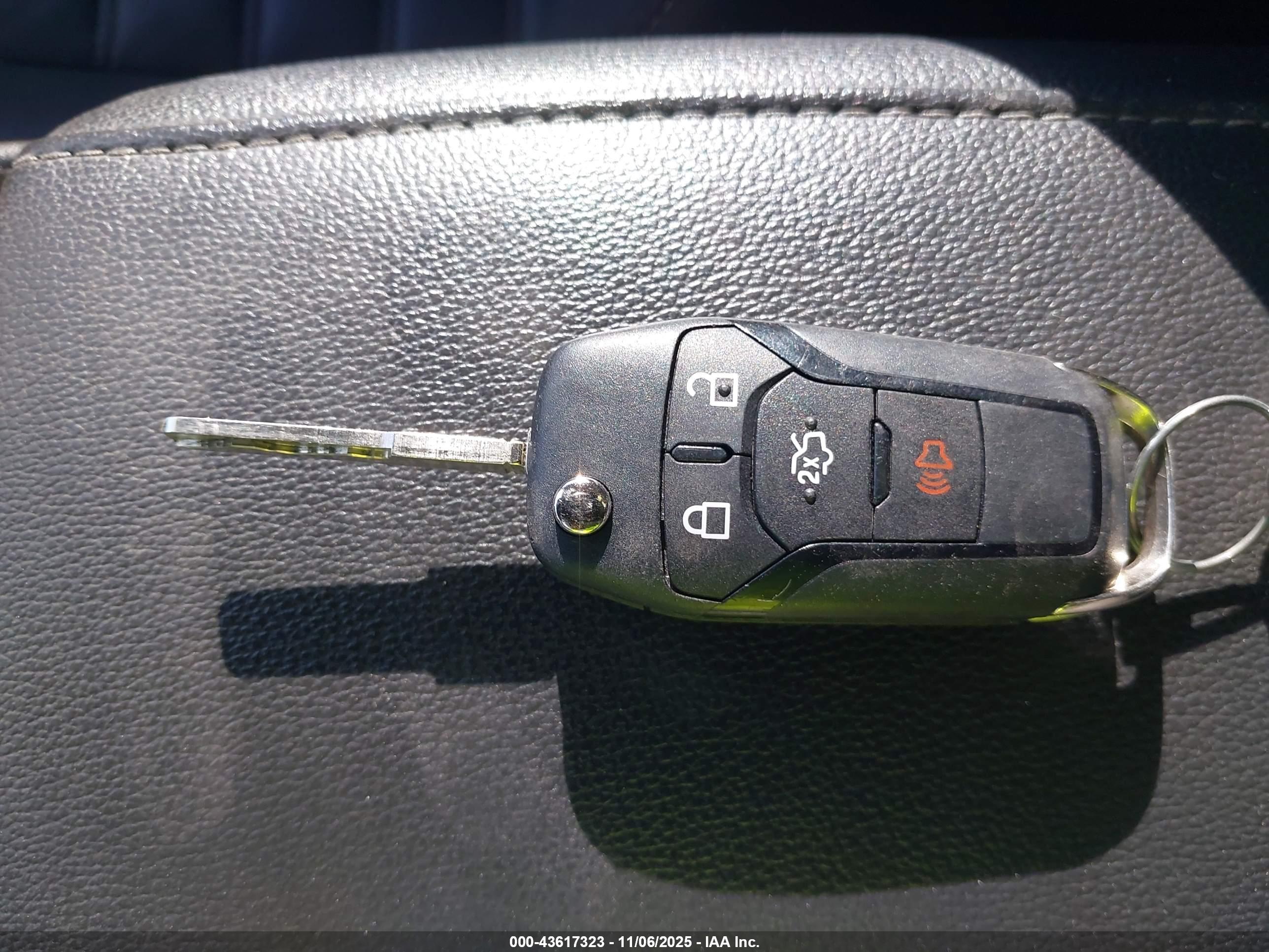 FORD FUSION image 11