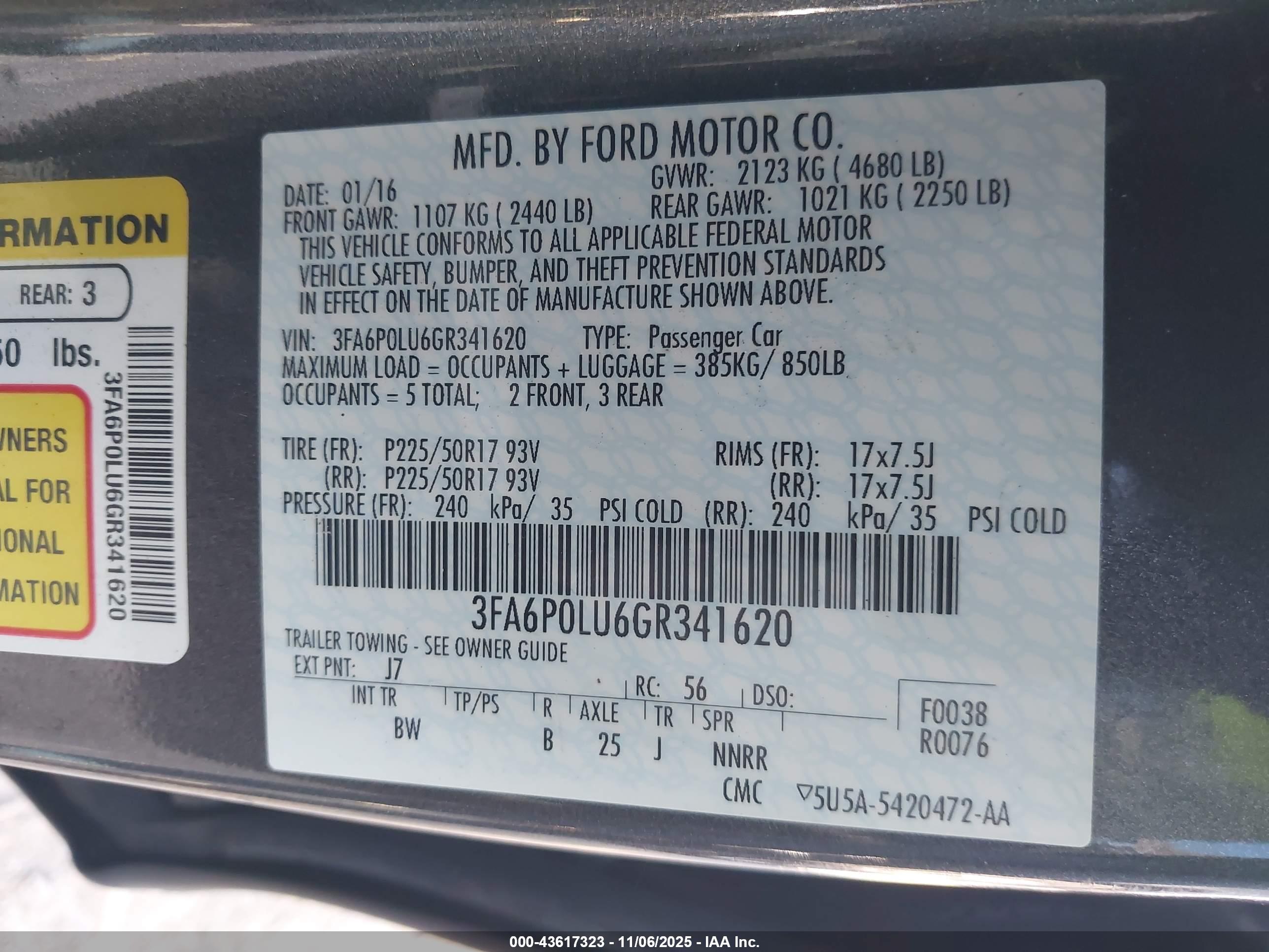 FORD FUSION image 9