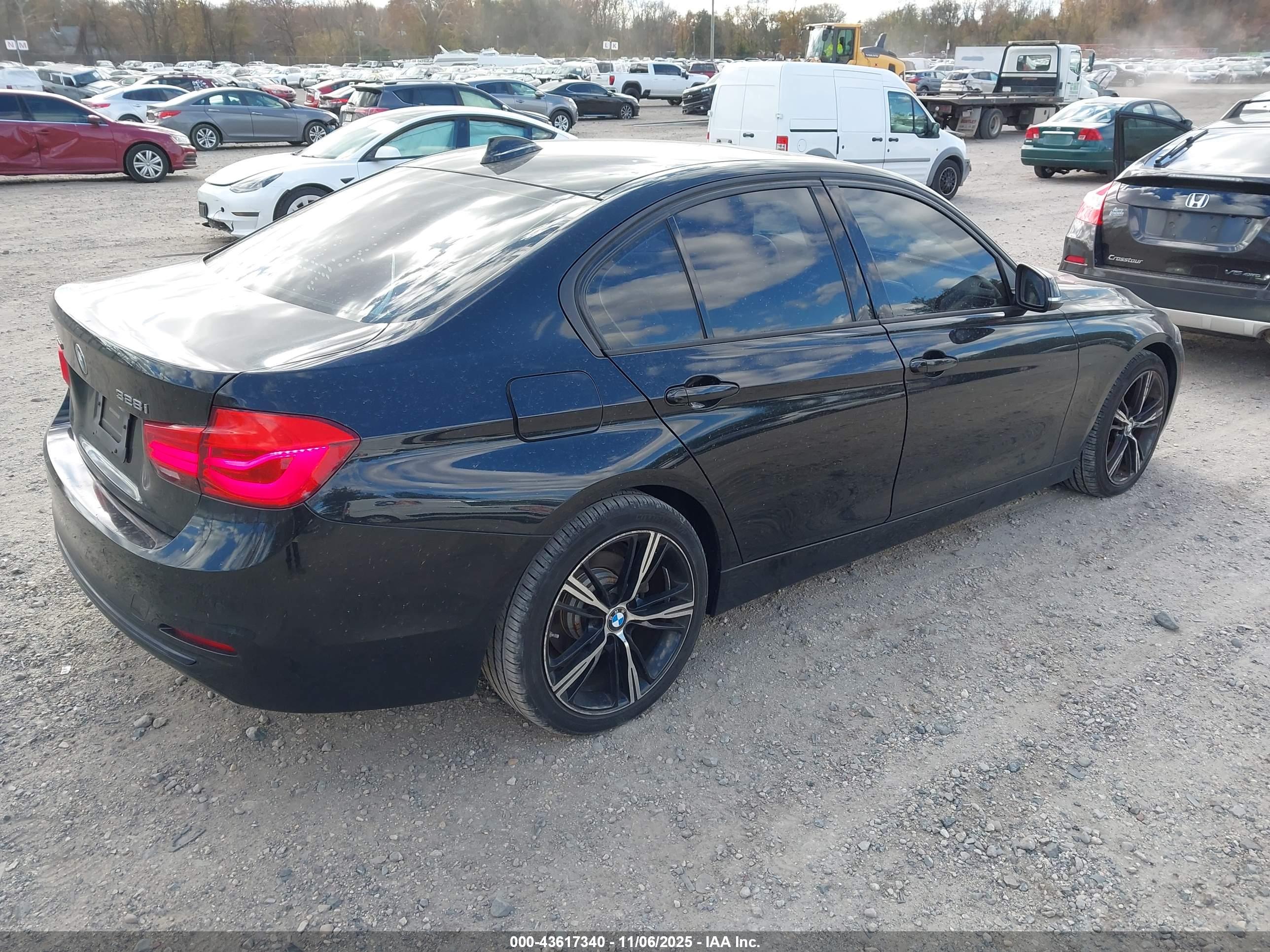 BMW 328I image 4