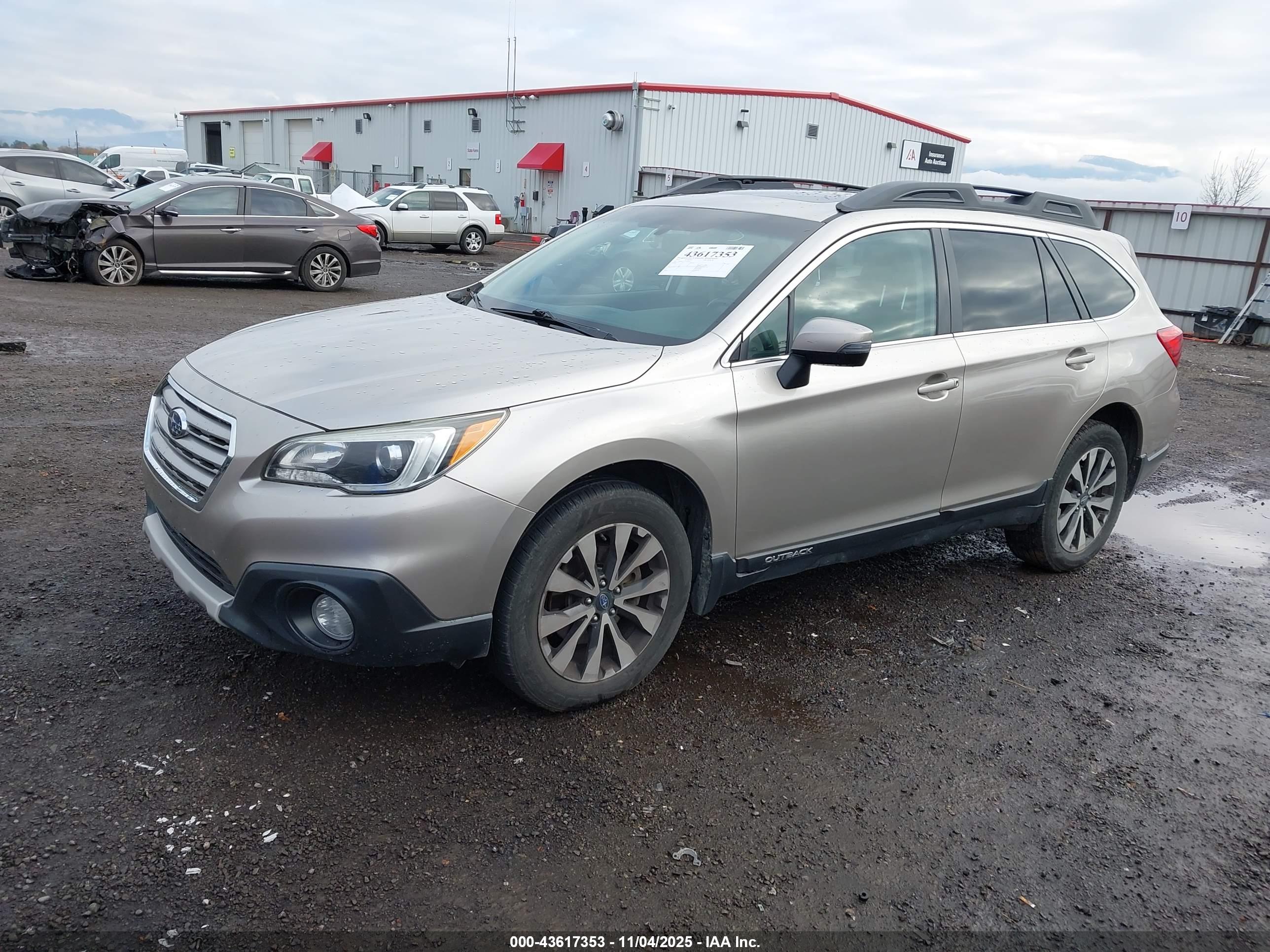 SUBARU OUTBACK image 2