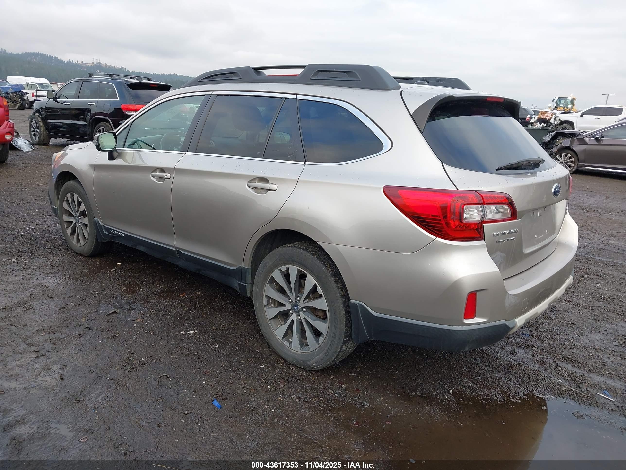 SUBARU OUTBACK image 3