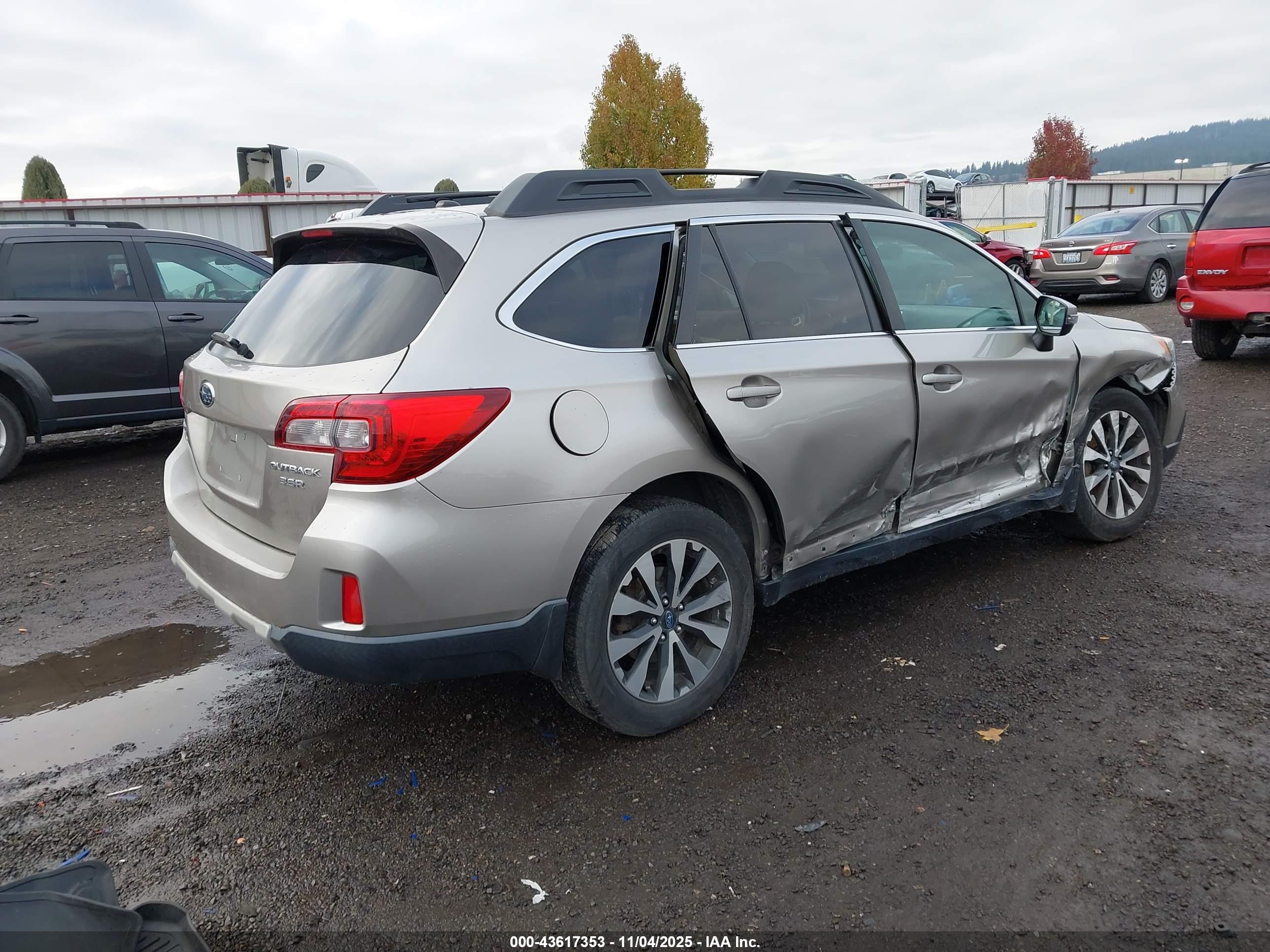 SUBARU OUTBACK image 4