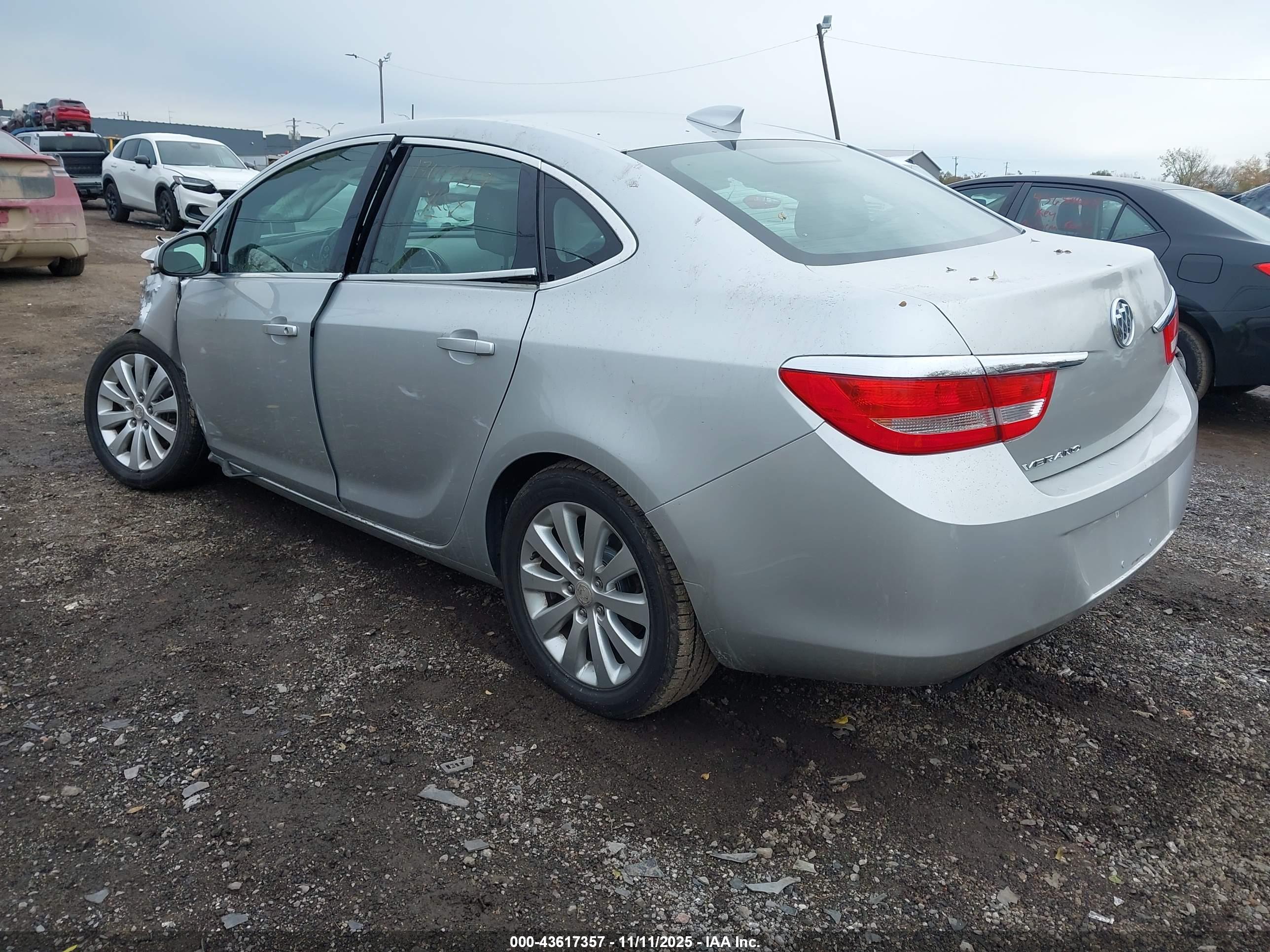BUICK VERANO image 3