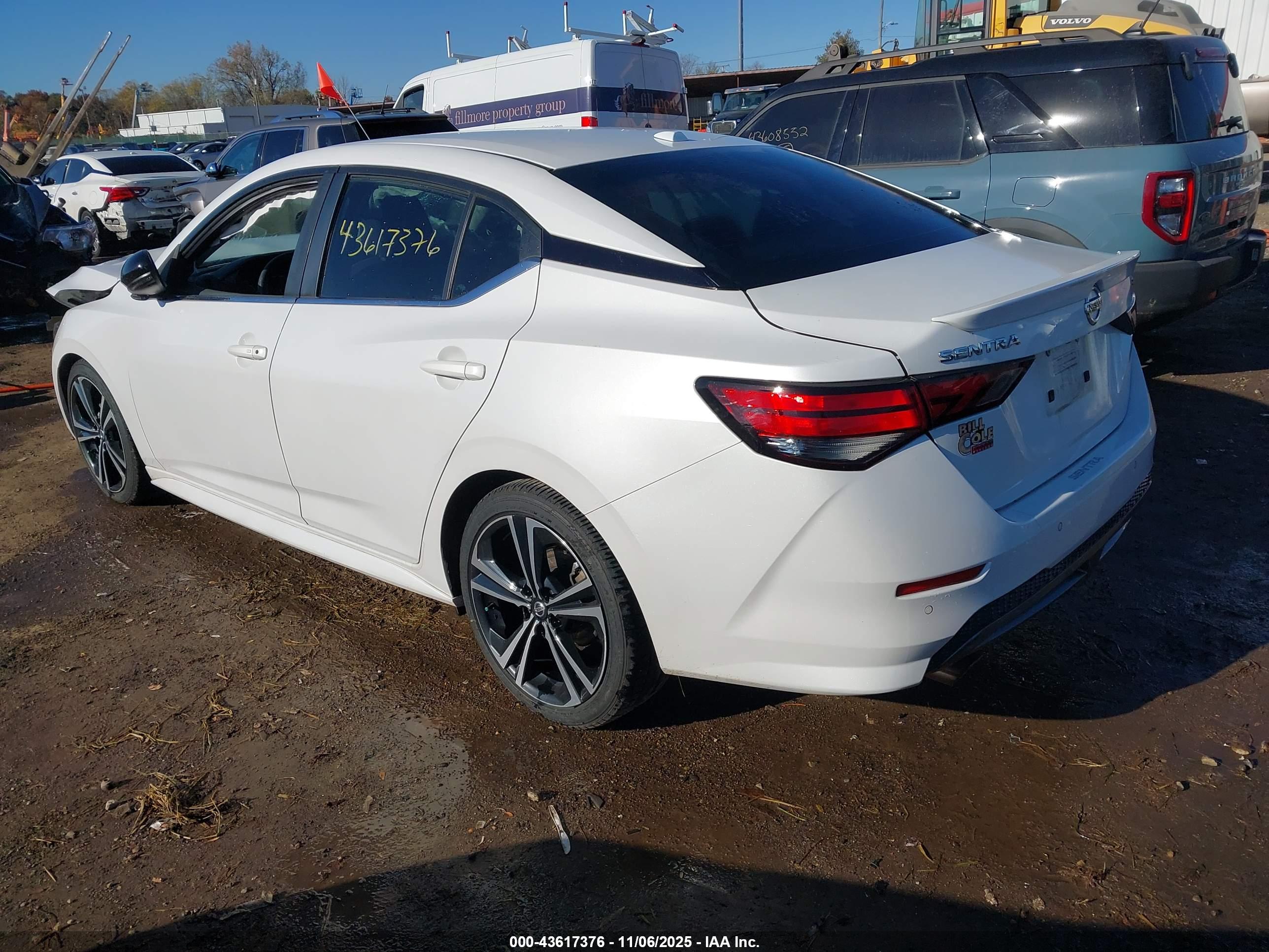 NISSAN SENTRA image 3