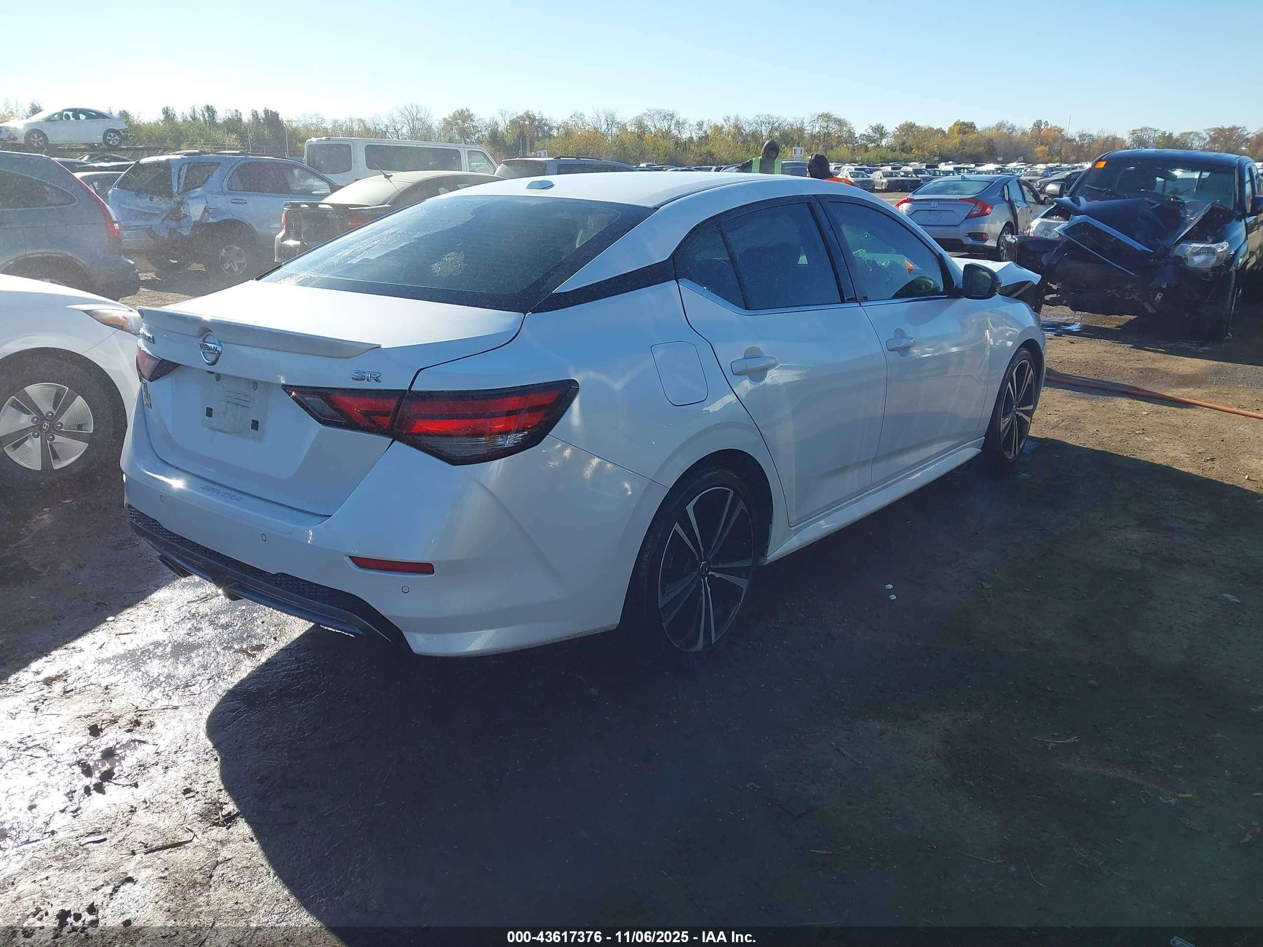NISSAN SENTRA image 4