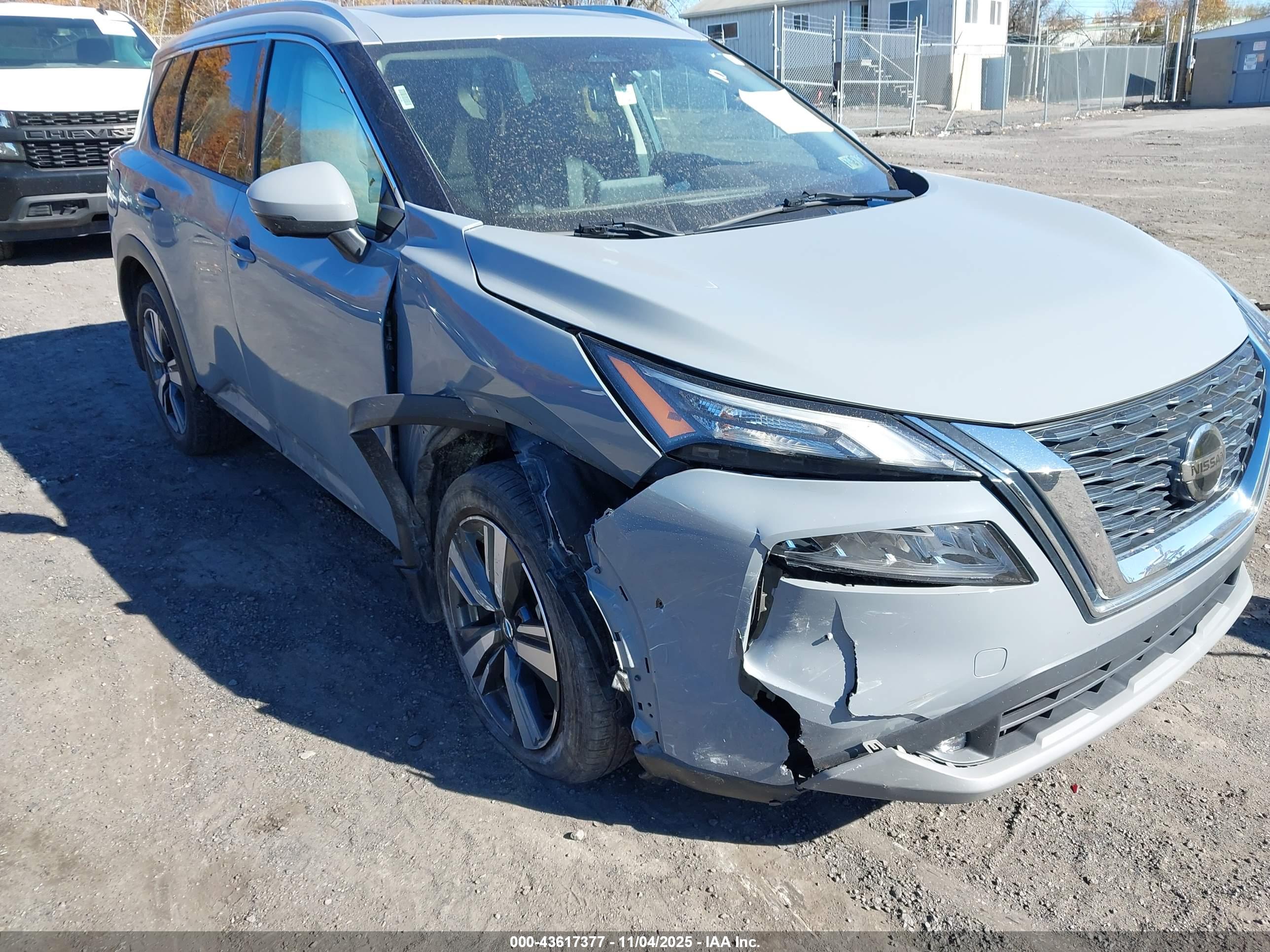 NISSAN ROGUE image 6