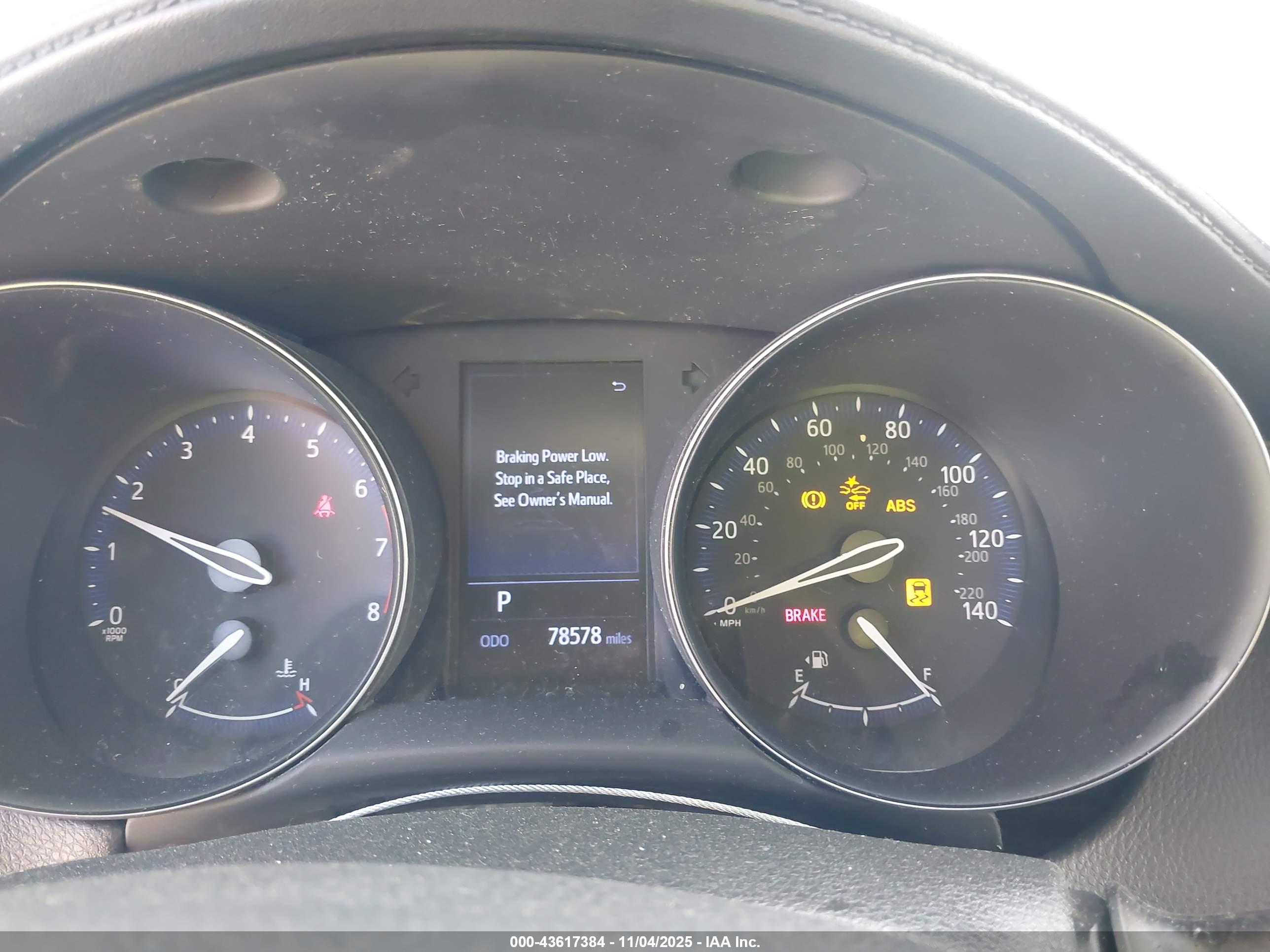 TOYOTA C-HR image 7