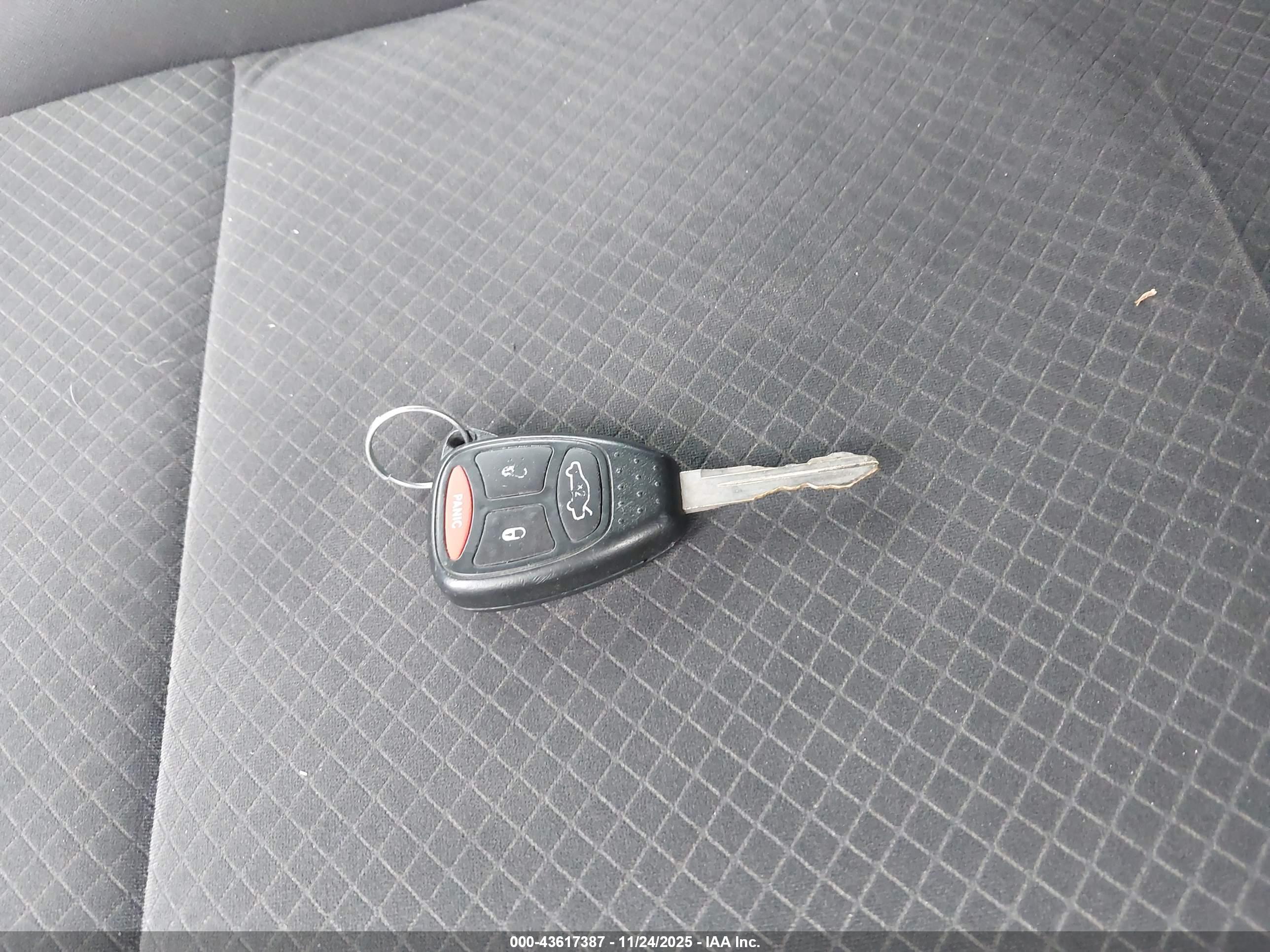CHRYSLER 300 image 11
