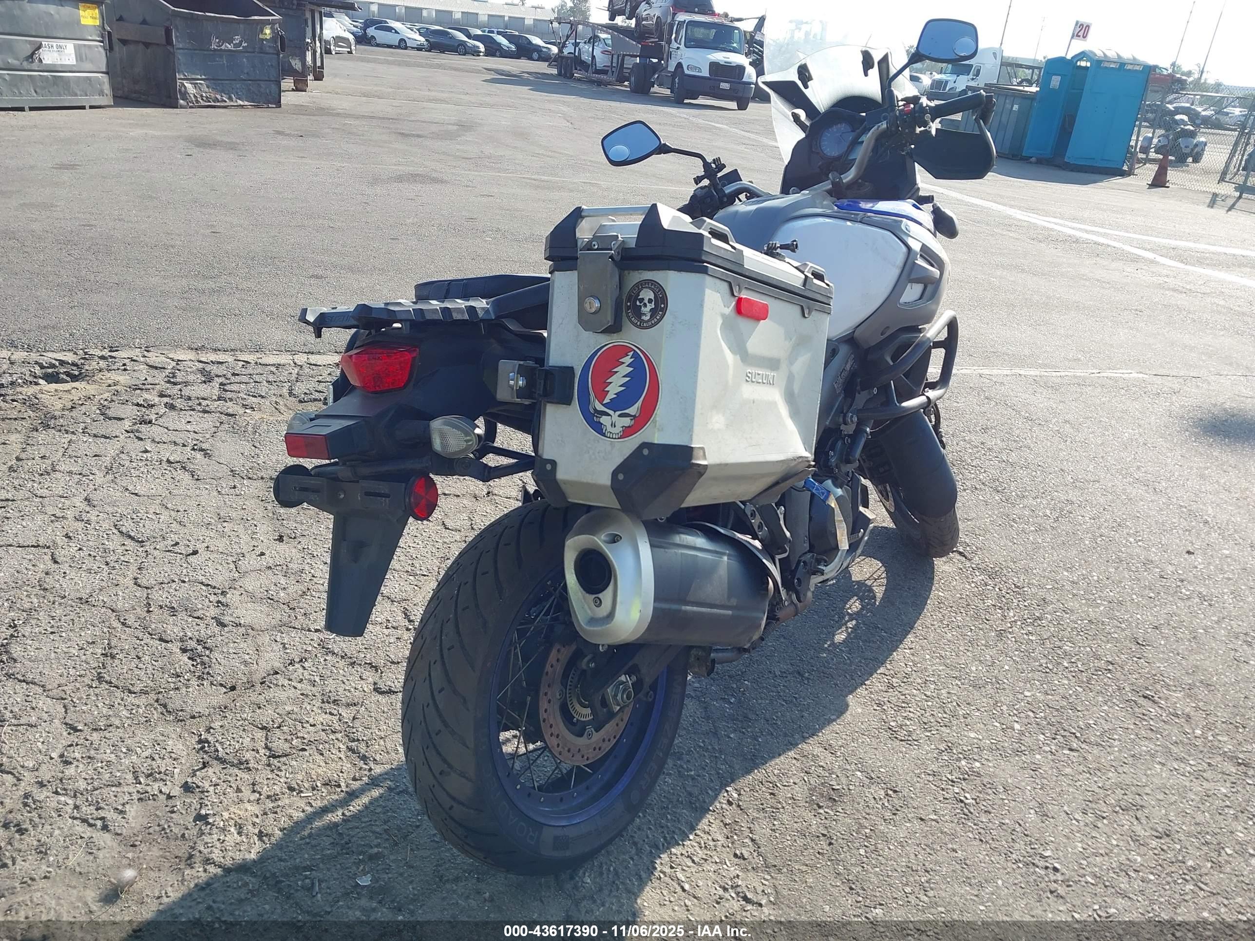 SUZUKI DL1000 image 4