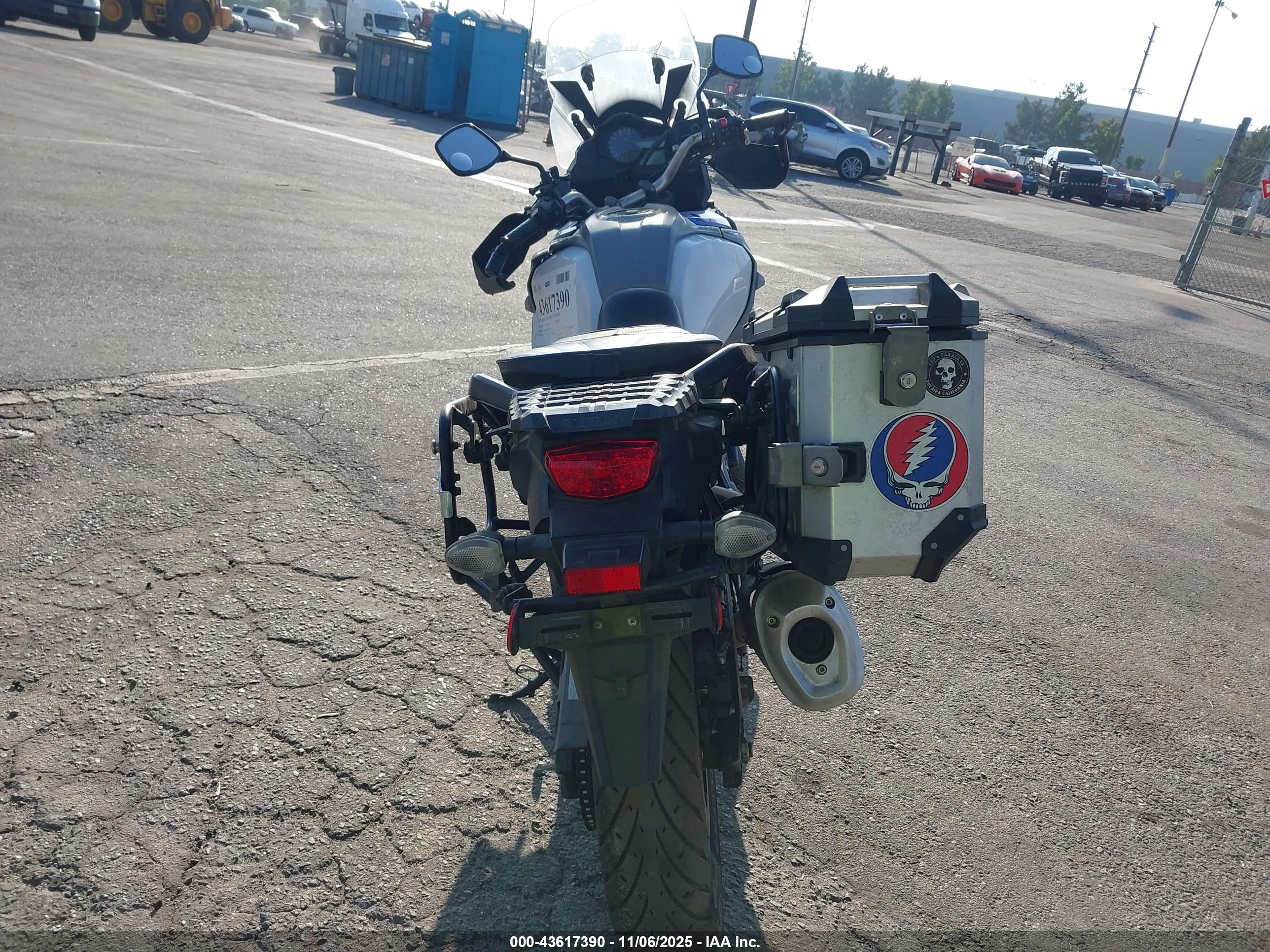 SUZUKI DL1000 image 6