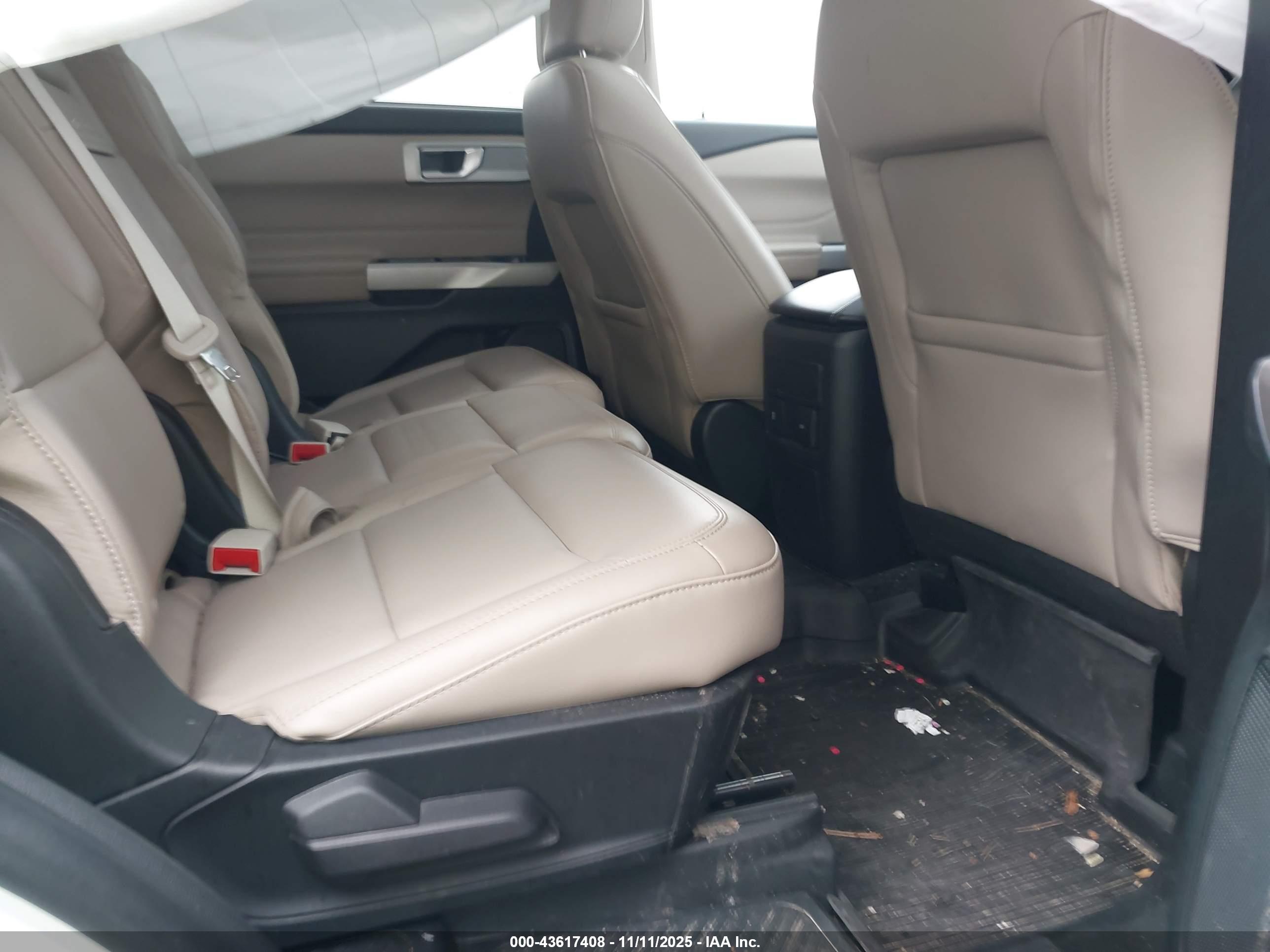 FORD EXPLORER image 8