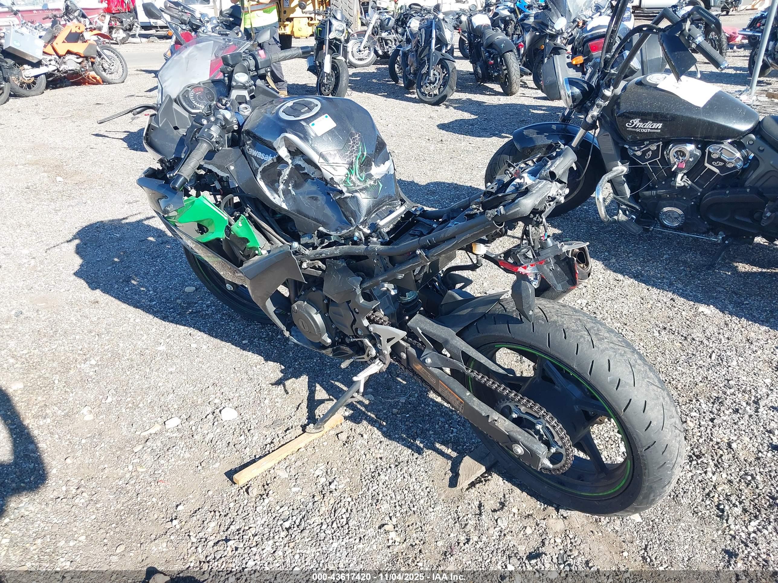 KAWASAKI EX400 image 3