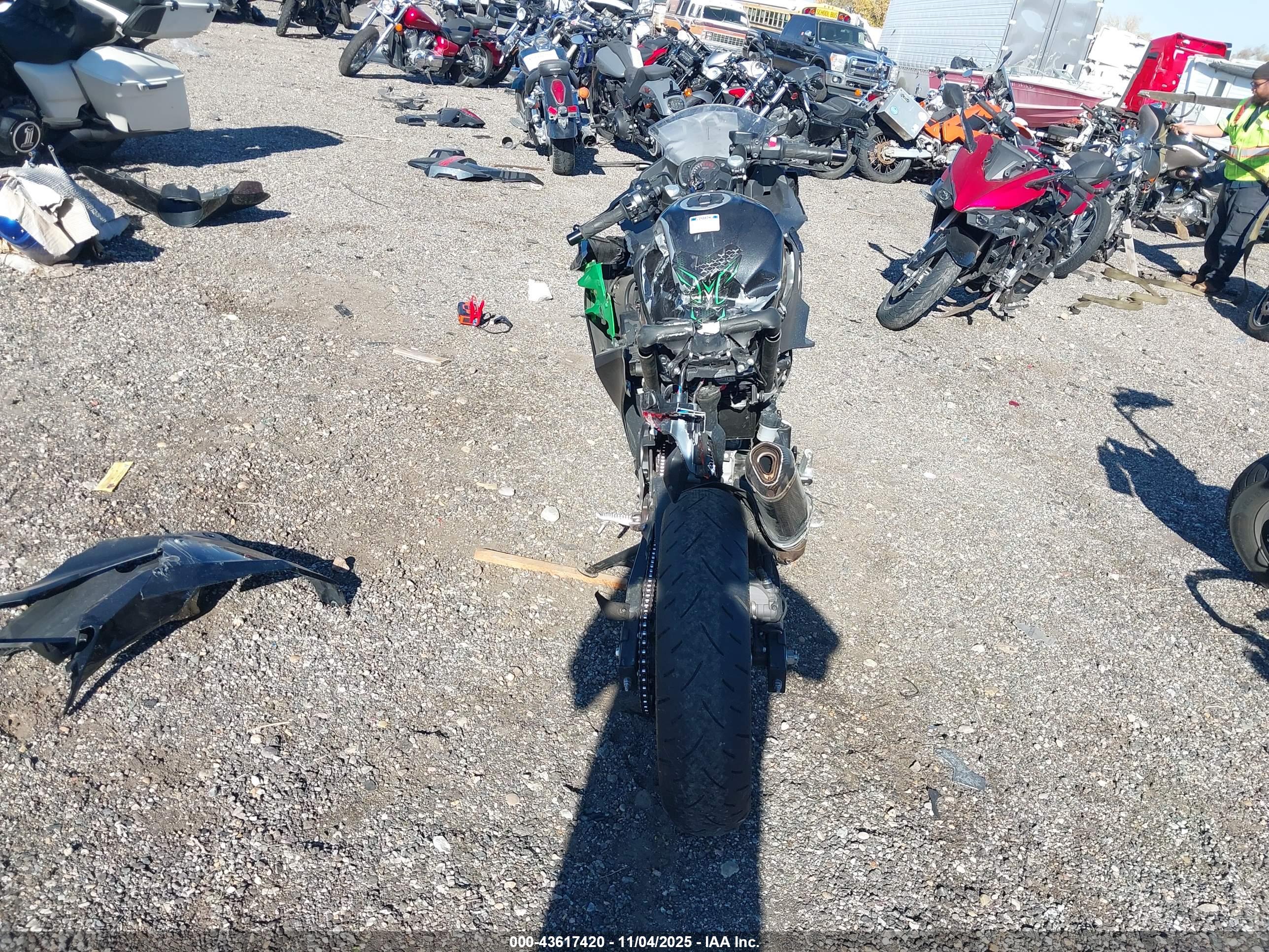 KAWASAKI EX400 image 6