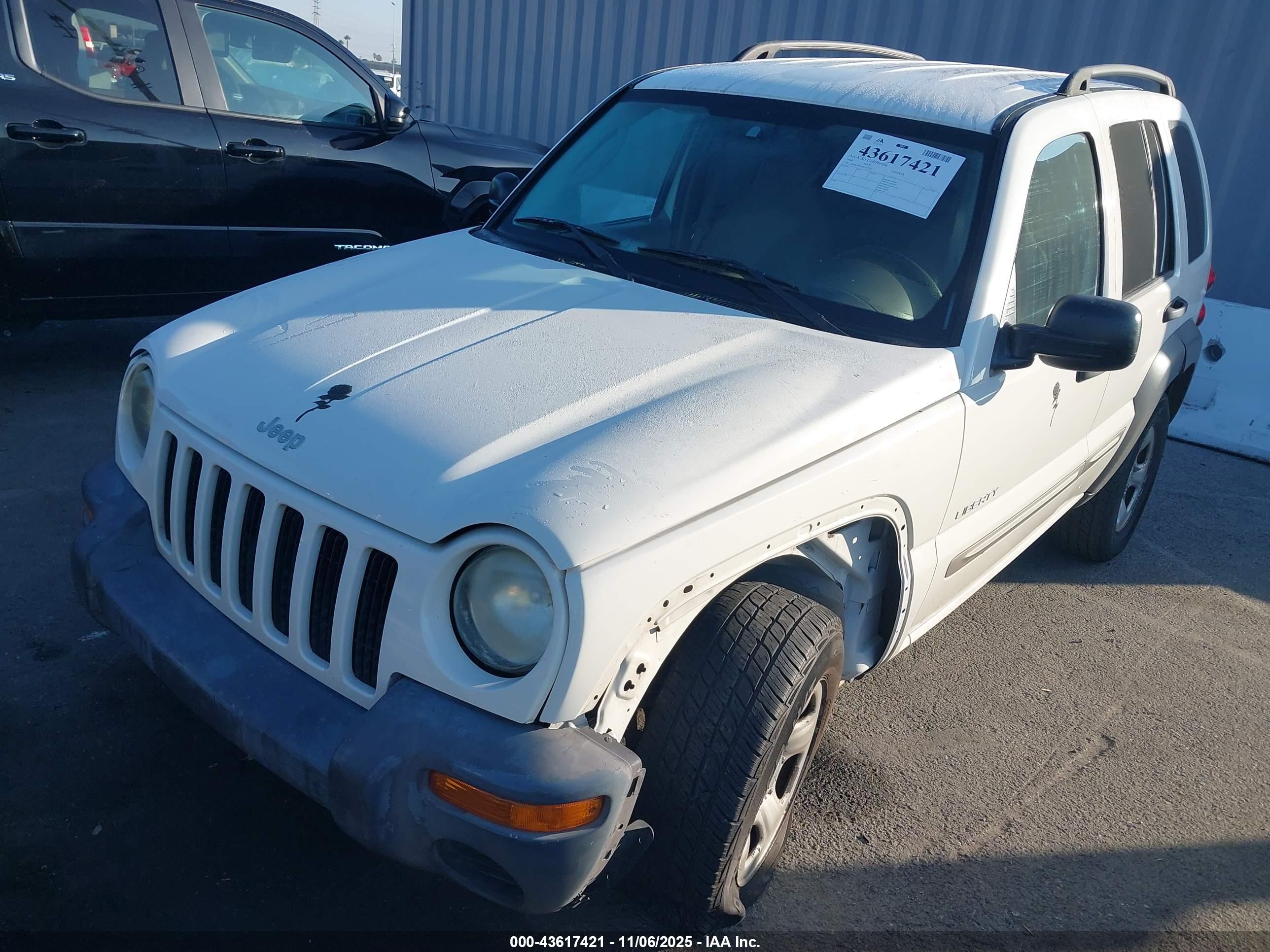 JEEP LIBERTY image 2