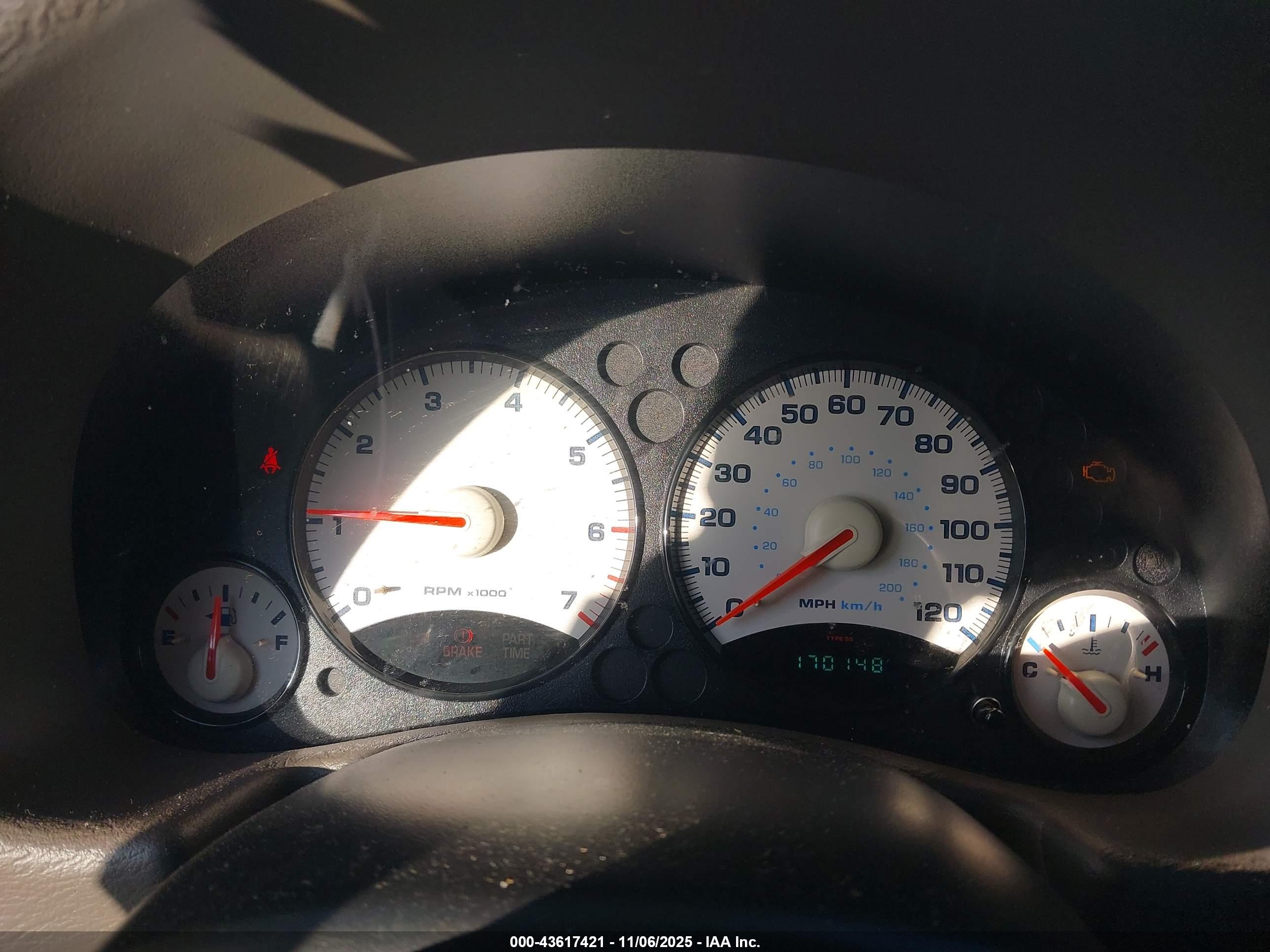 JEEP LIBERTY image 7