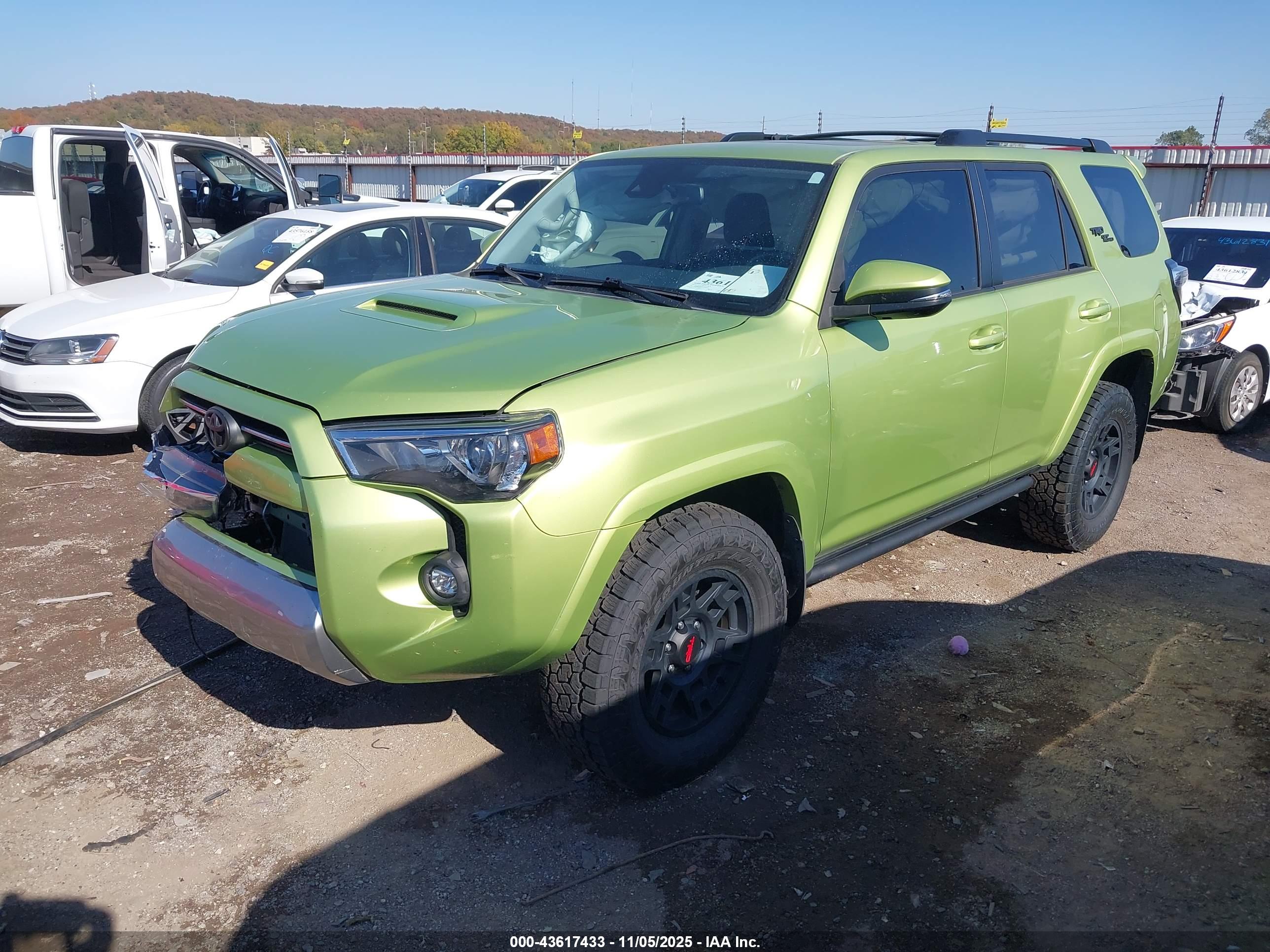 TOYOTA 4RUNNER image 2