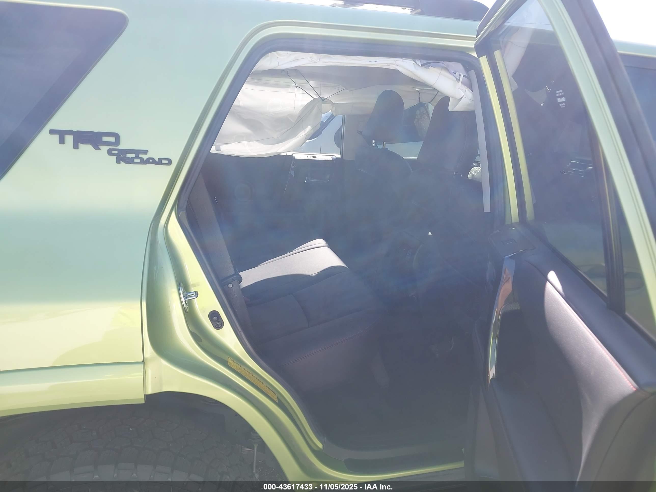 TOYOTA 4RUNNER image 8