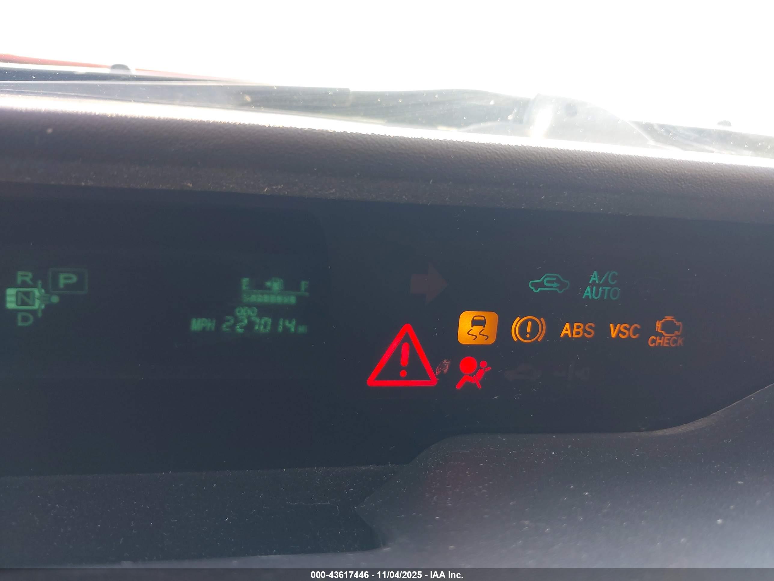 TOYOTA PRIUS image 7