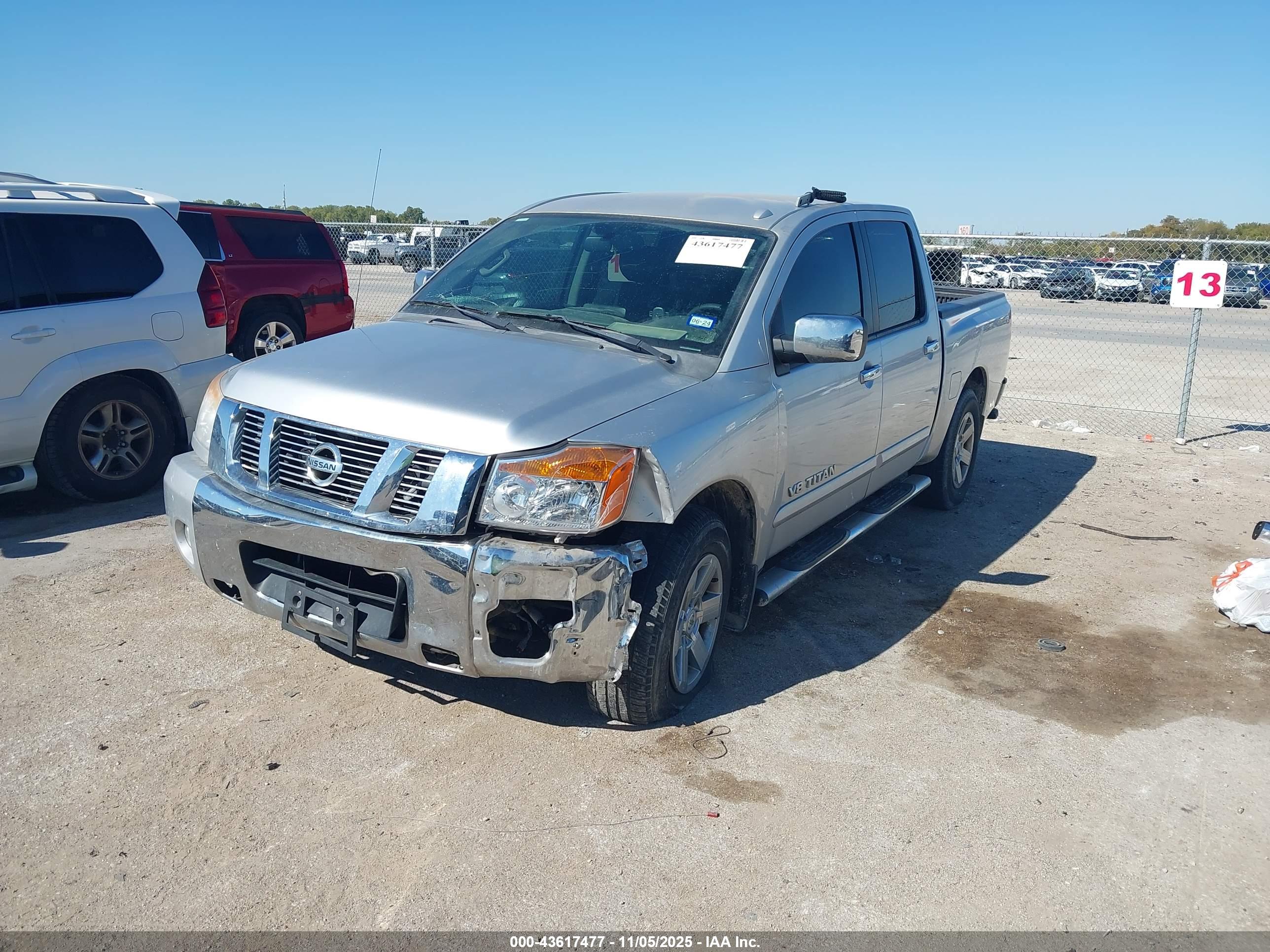 NISSAN TITAN image 2