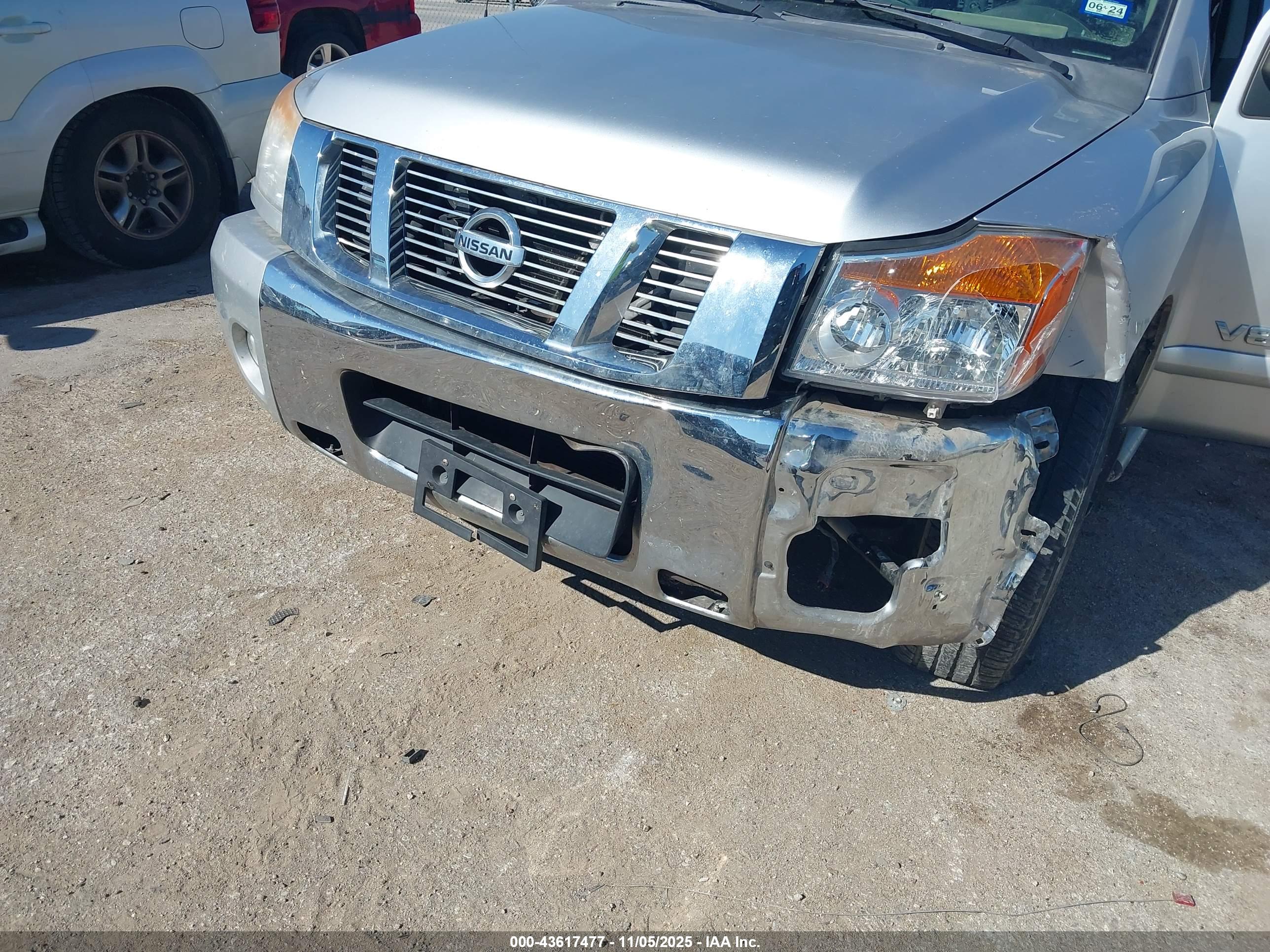 NISSAN TITAN image 6