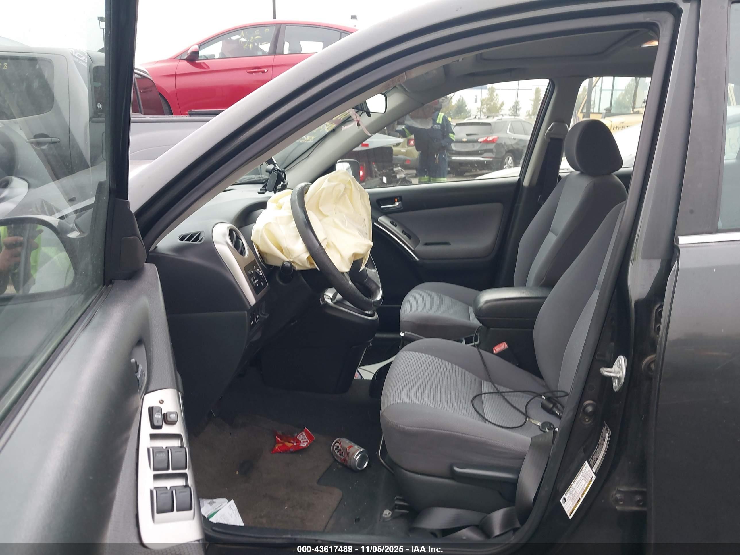 TOYOTA MATRIX image 5