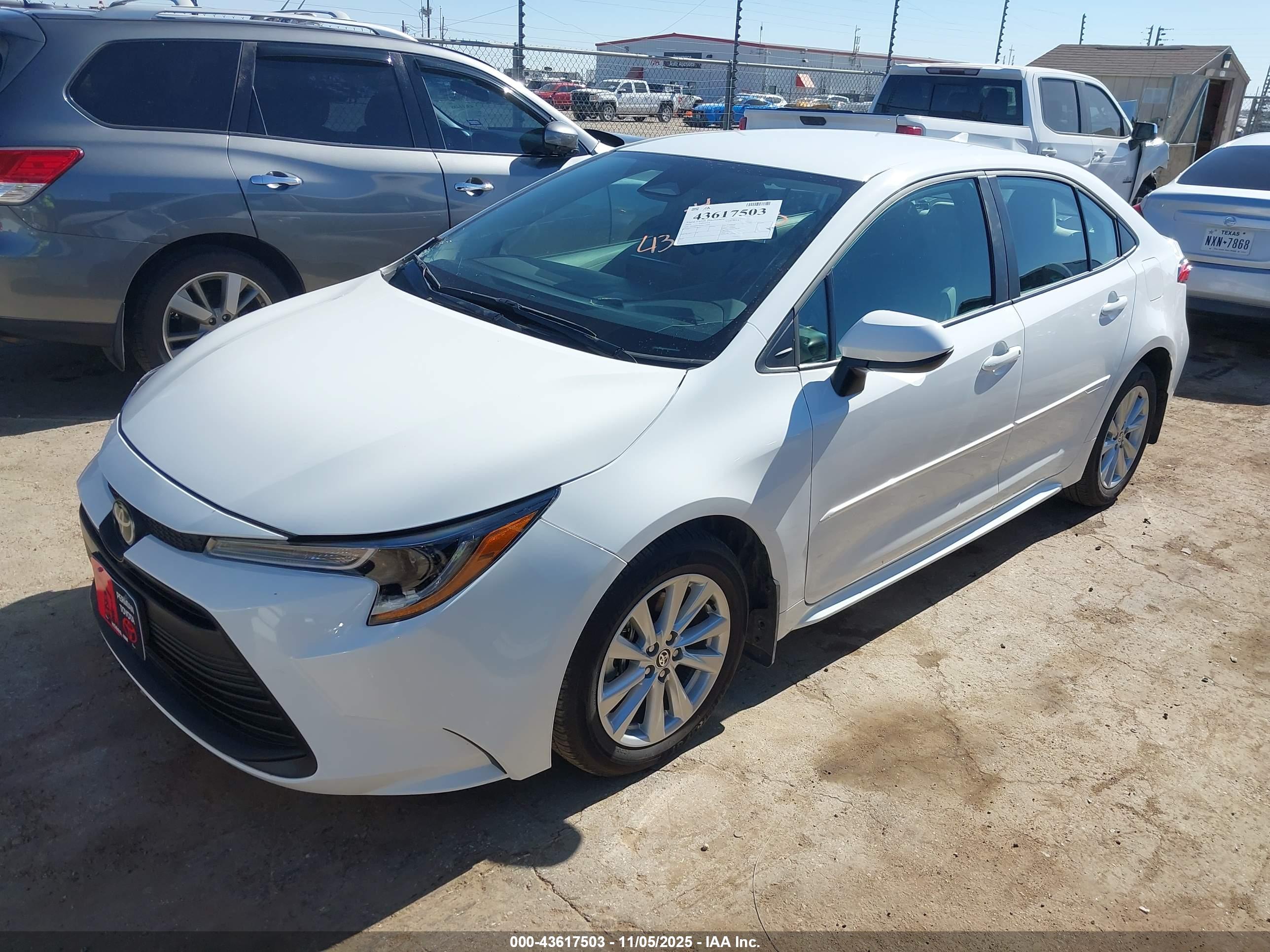TOYOTA COROLLA image 2