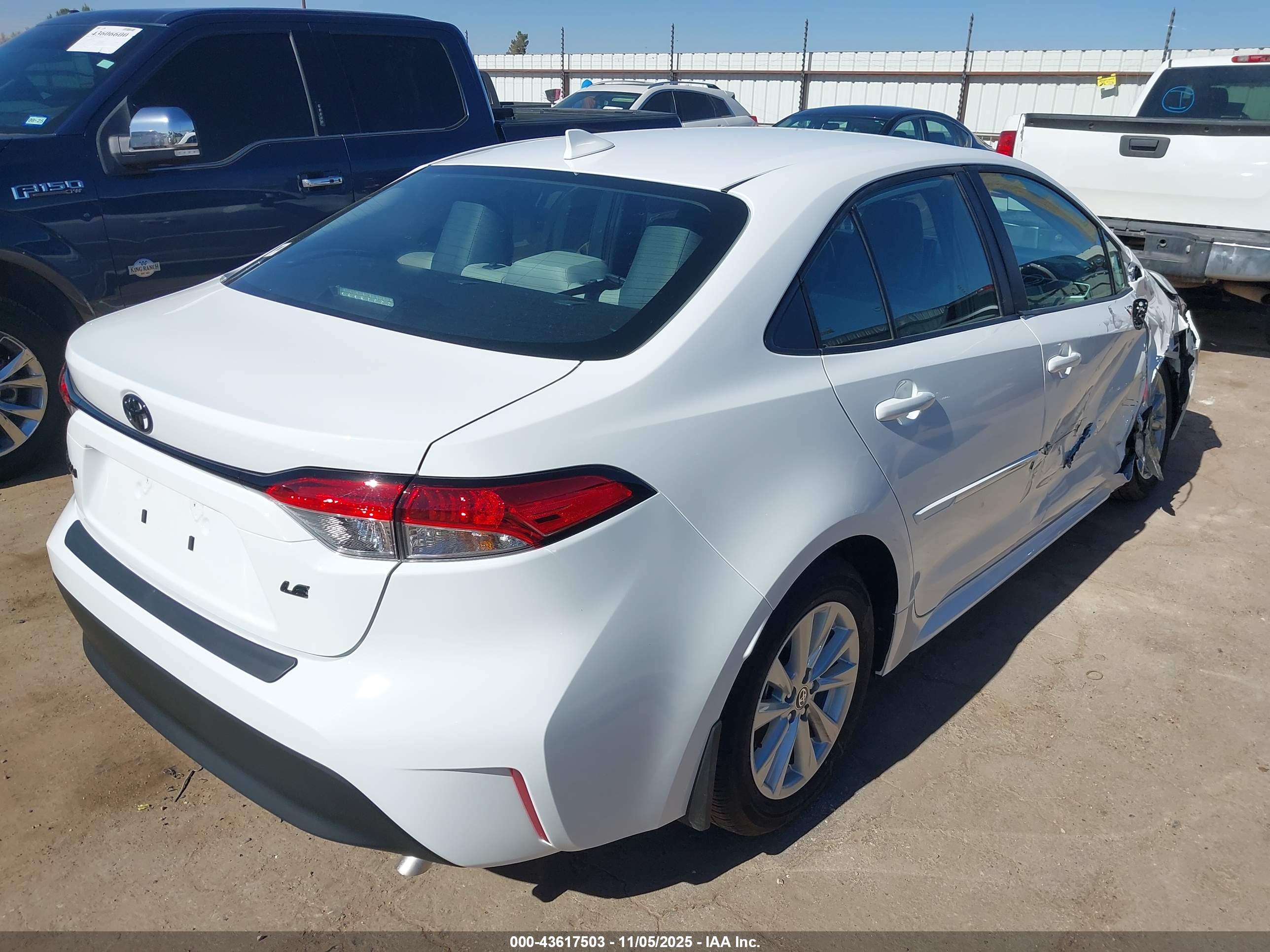 TOYOTA COROLLA image 4