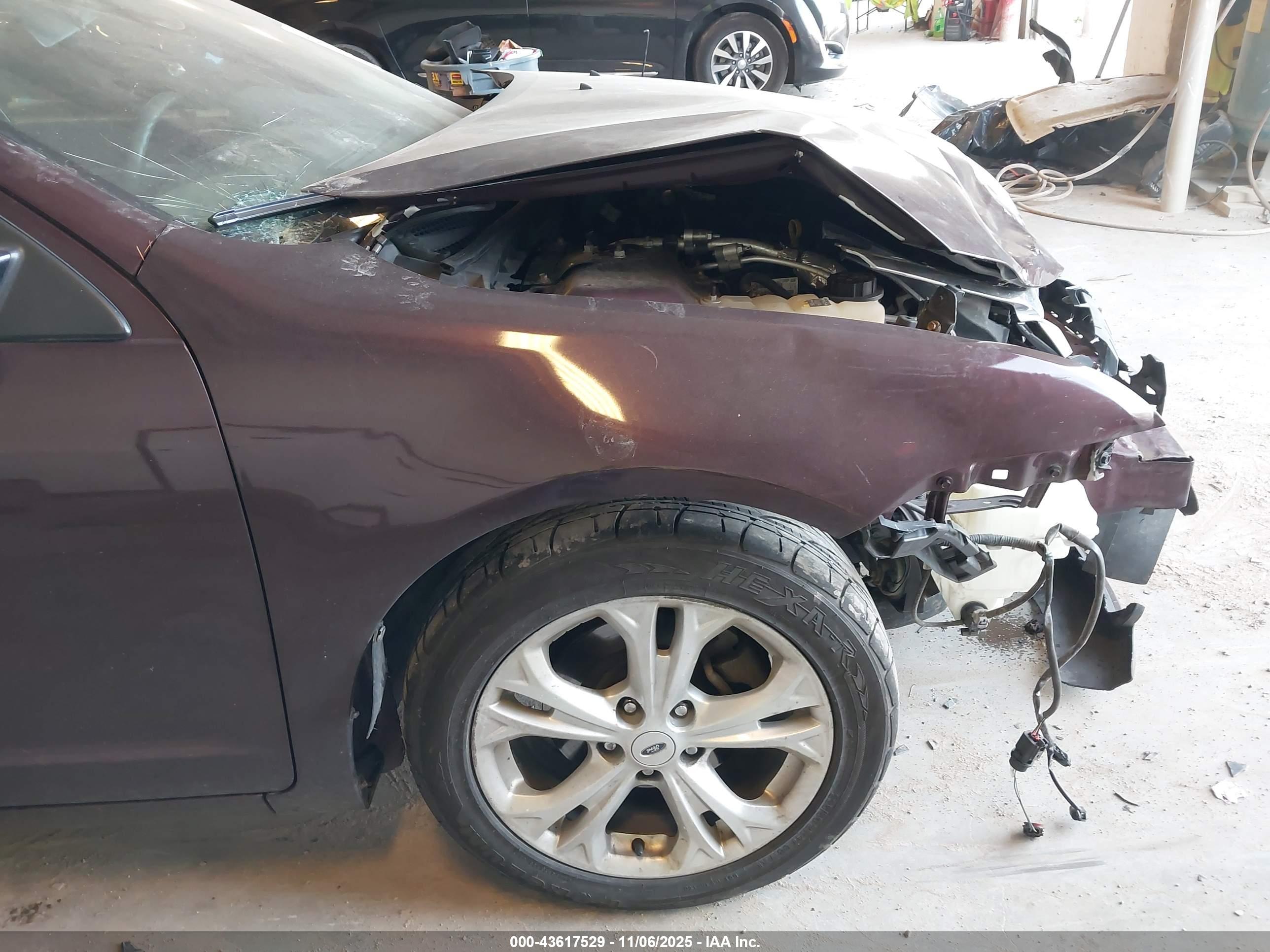 FORD FUSION image 6