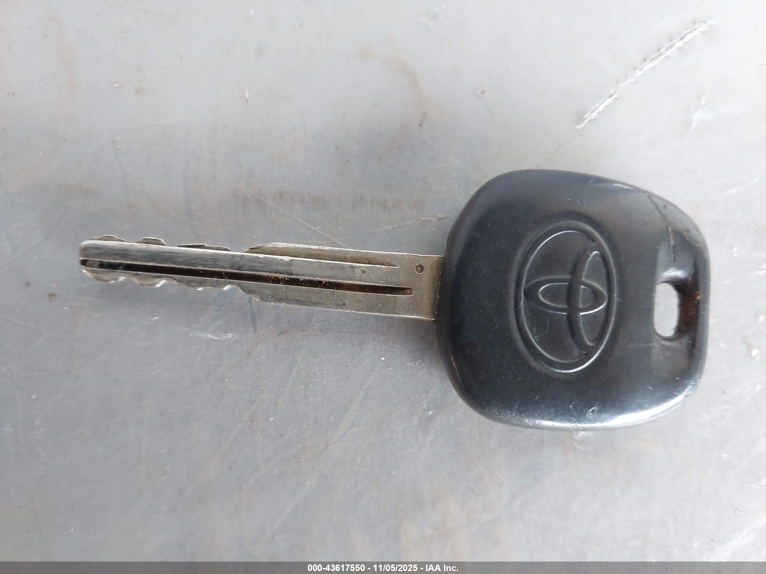 TOYOTA 4RUNNER image 11