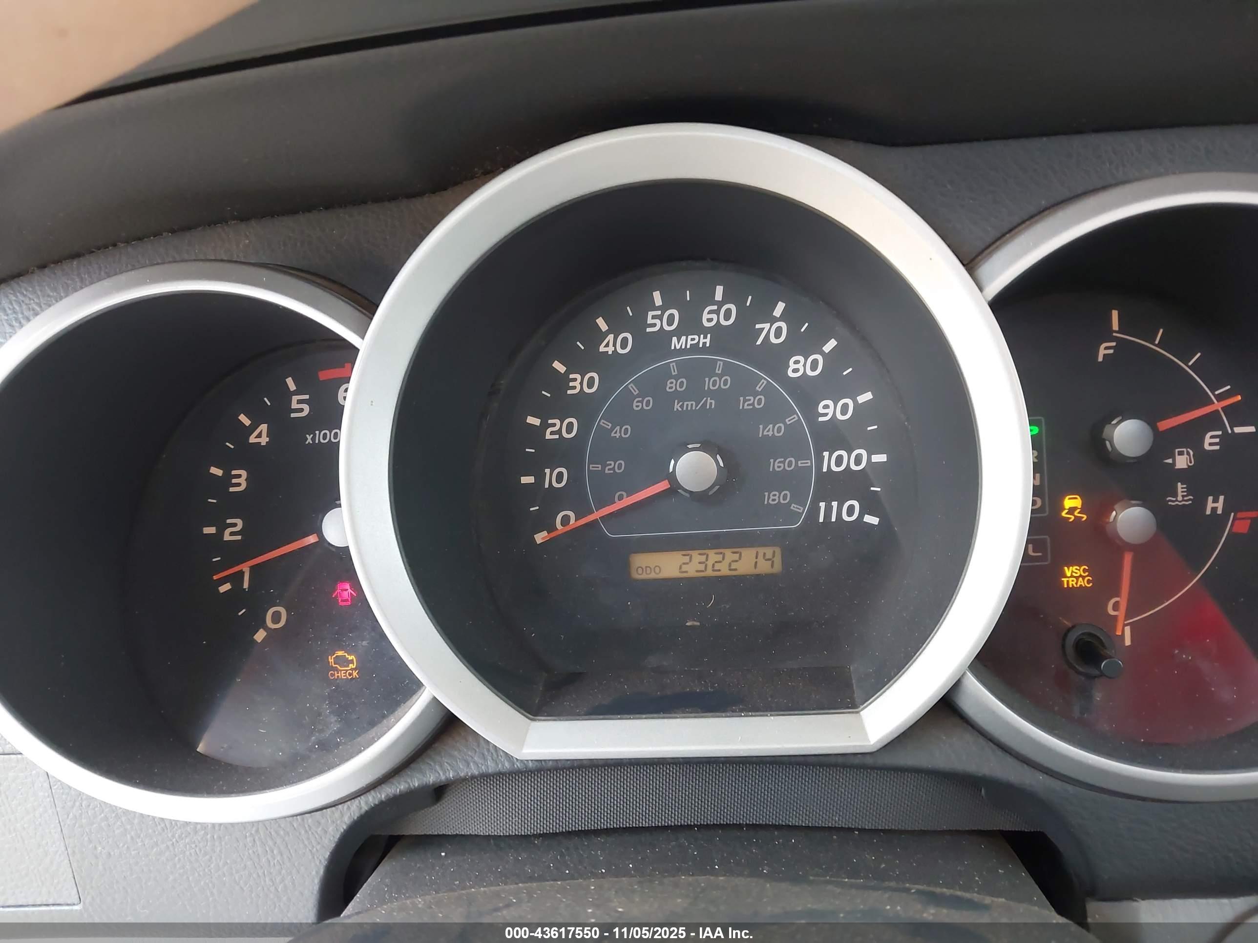 TOYOTA 4RUNNER image 7