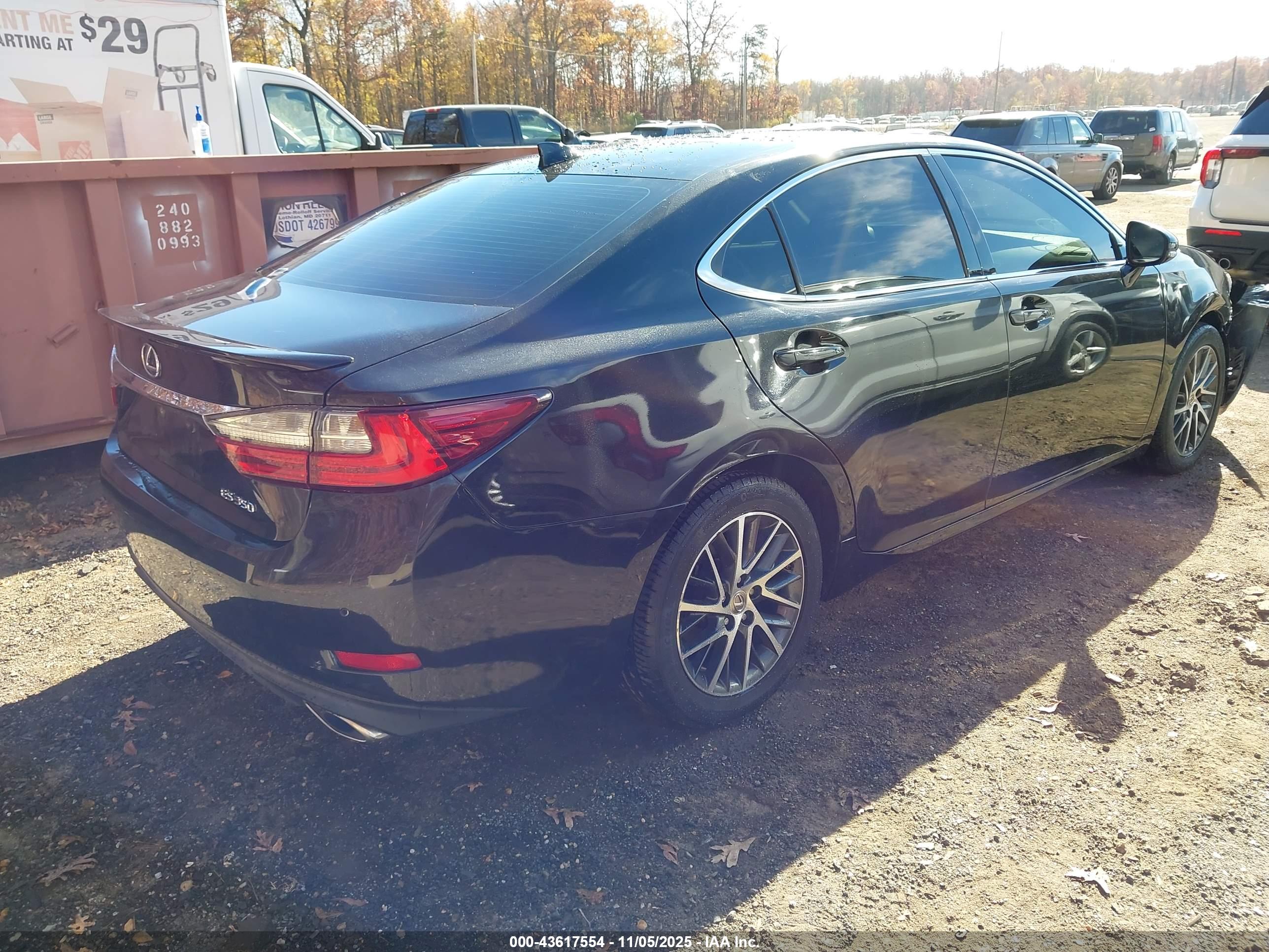 LEXUS ES image 4