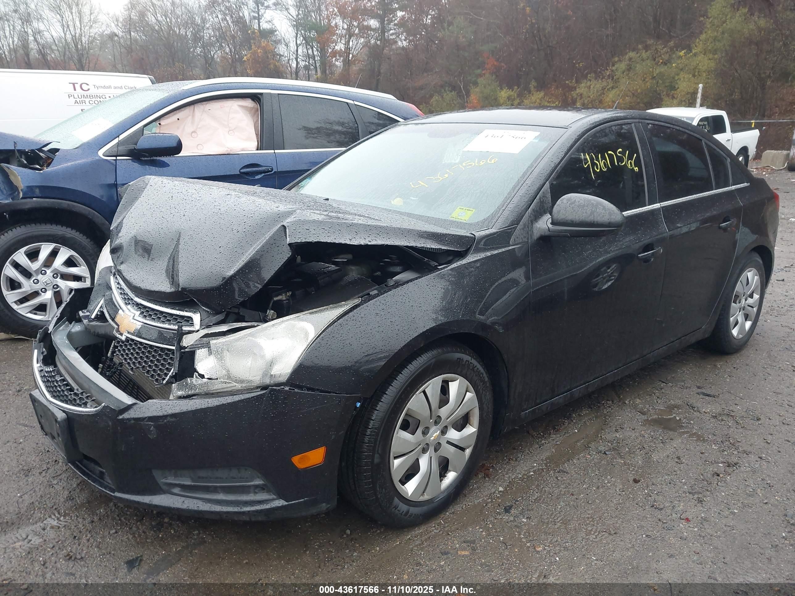 CHEVROLET CRUZE image 2