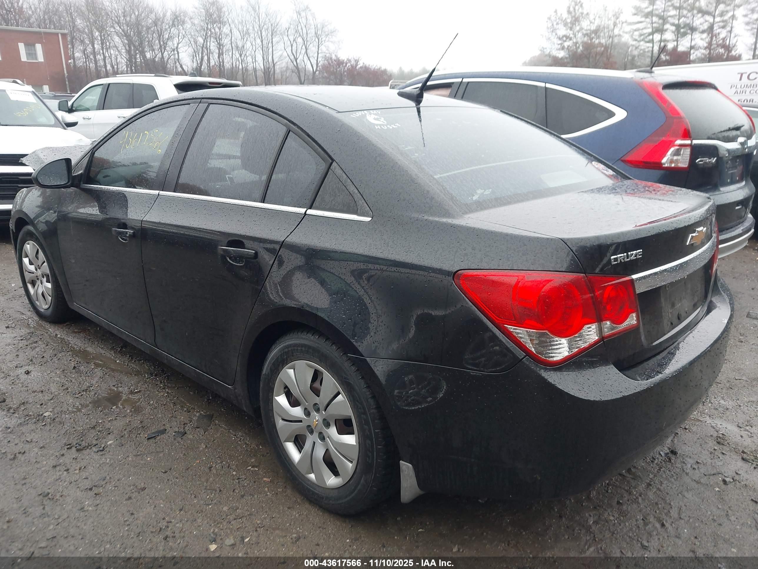 CHEVROLET CRUZE image 3