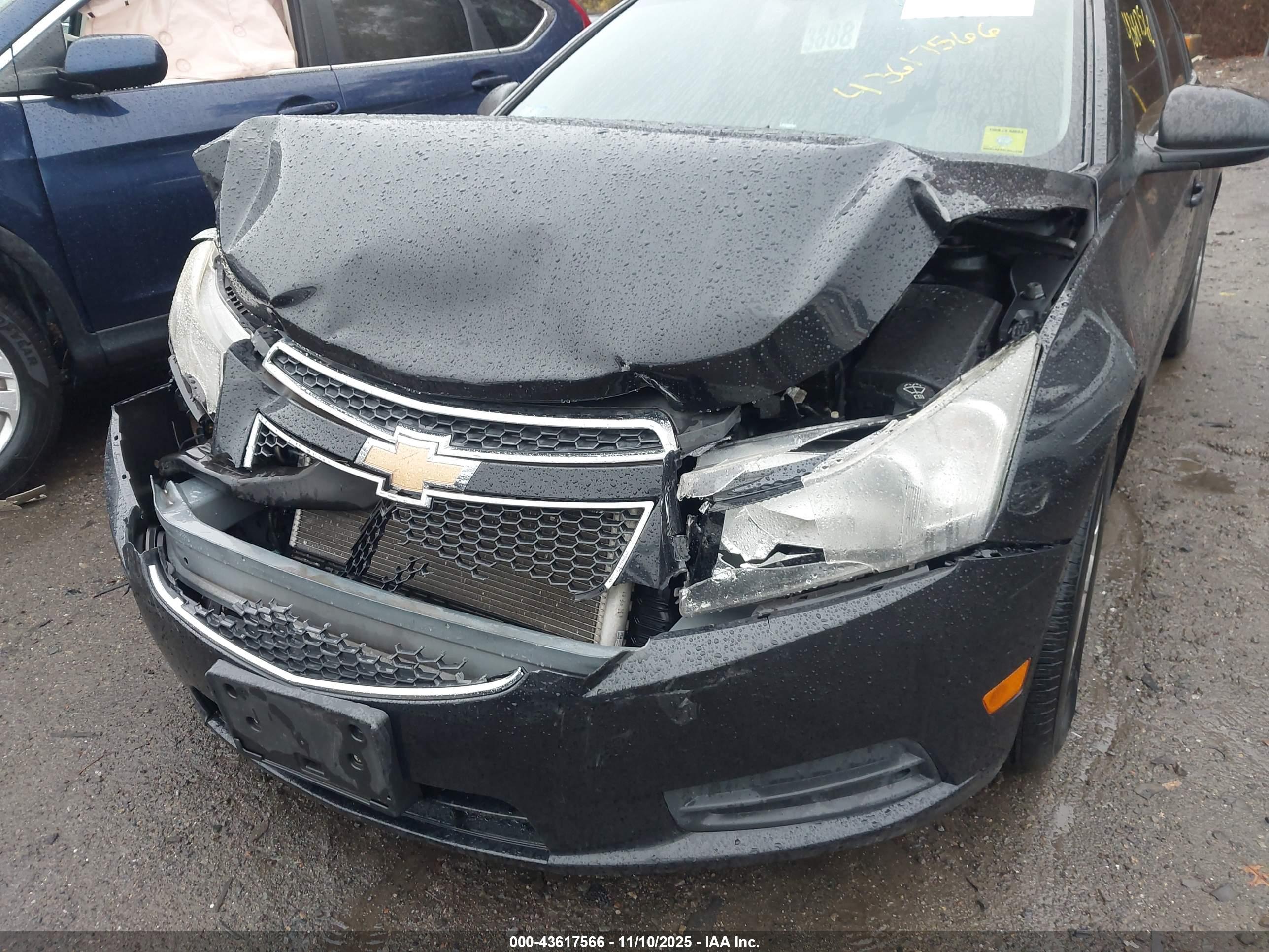 CHEVROLET CRUZE image 6
