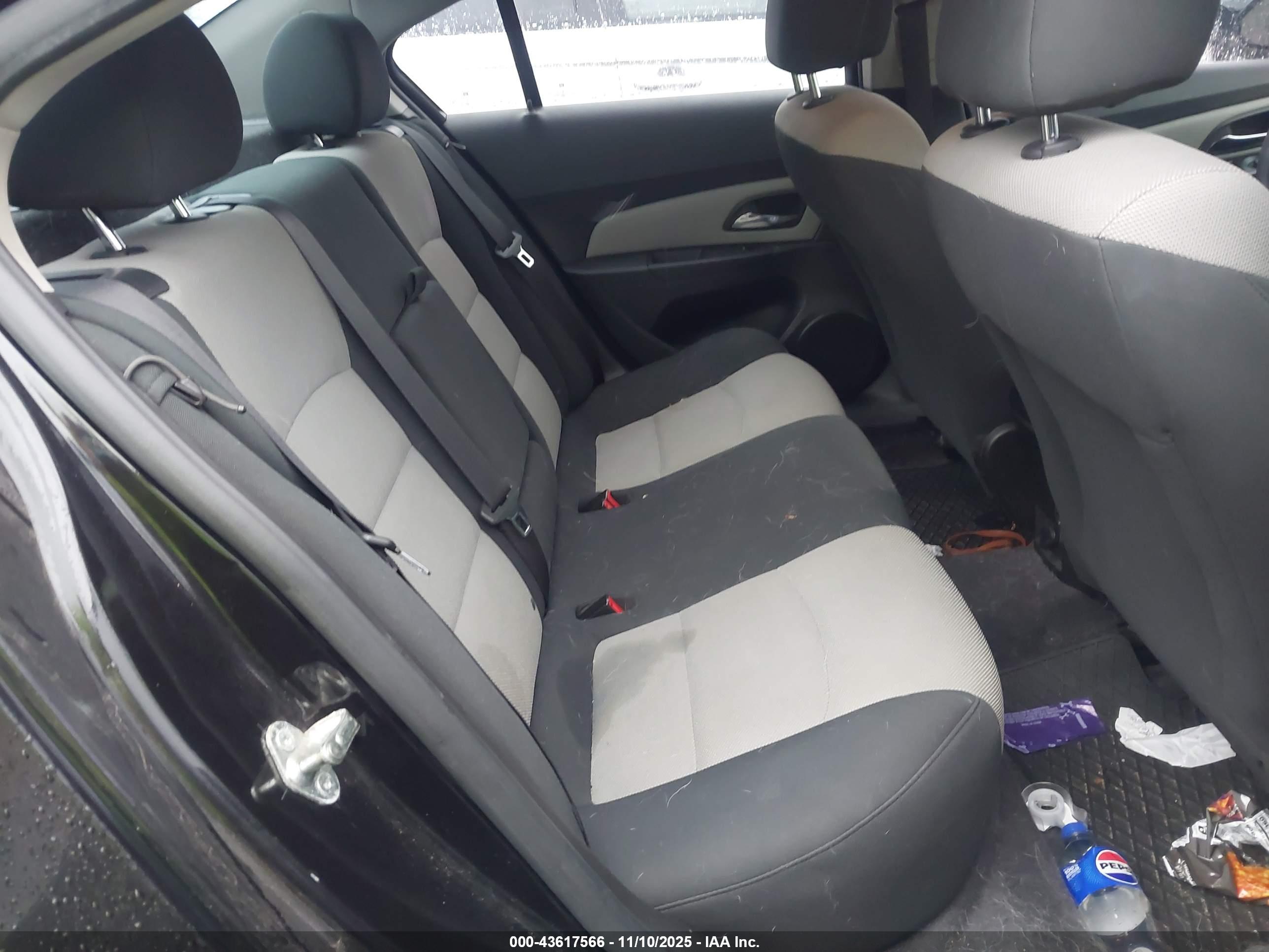 CHEVROLET CRUZE image 8